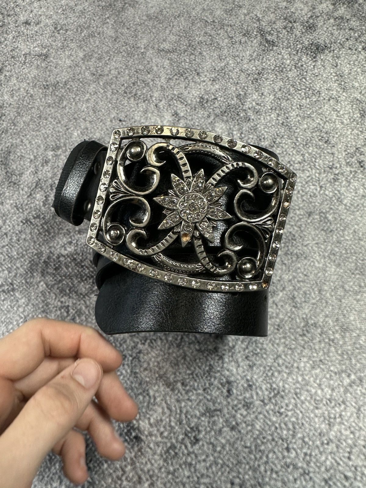 Vintage Y2K Rare Casual Belts Streetwear Logo Avant Garde Opium USA Size ONE SIZE - 1 Thumbnail