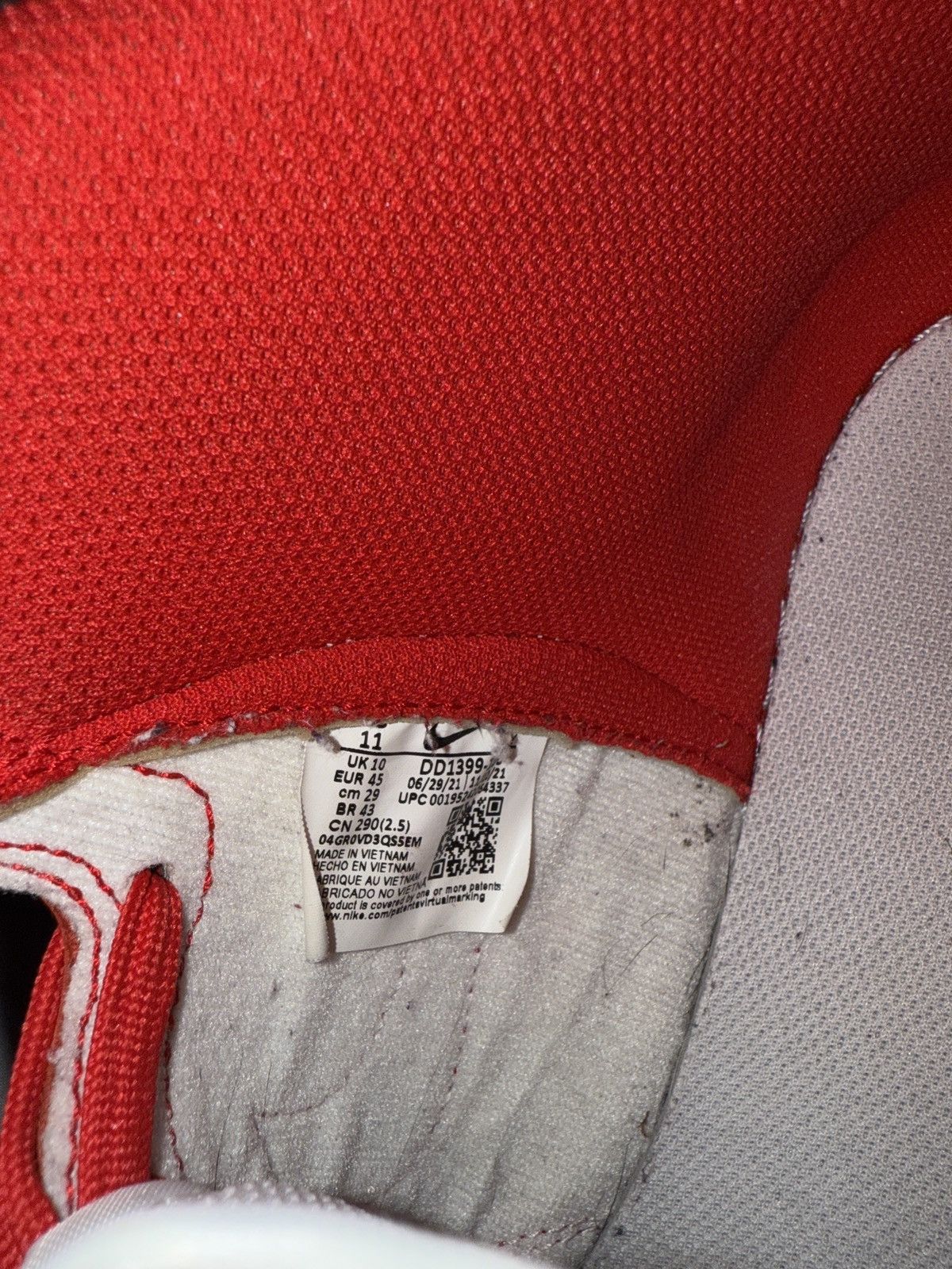 Nike Nike dunk high tops, championship white red size 11,veryworn Size US 11 / EU 44 - 5 Thumbnail