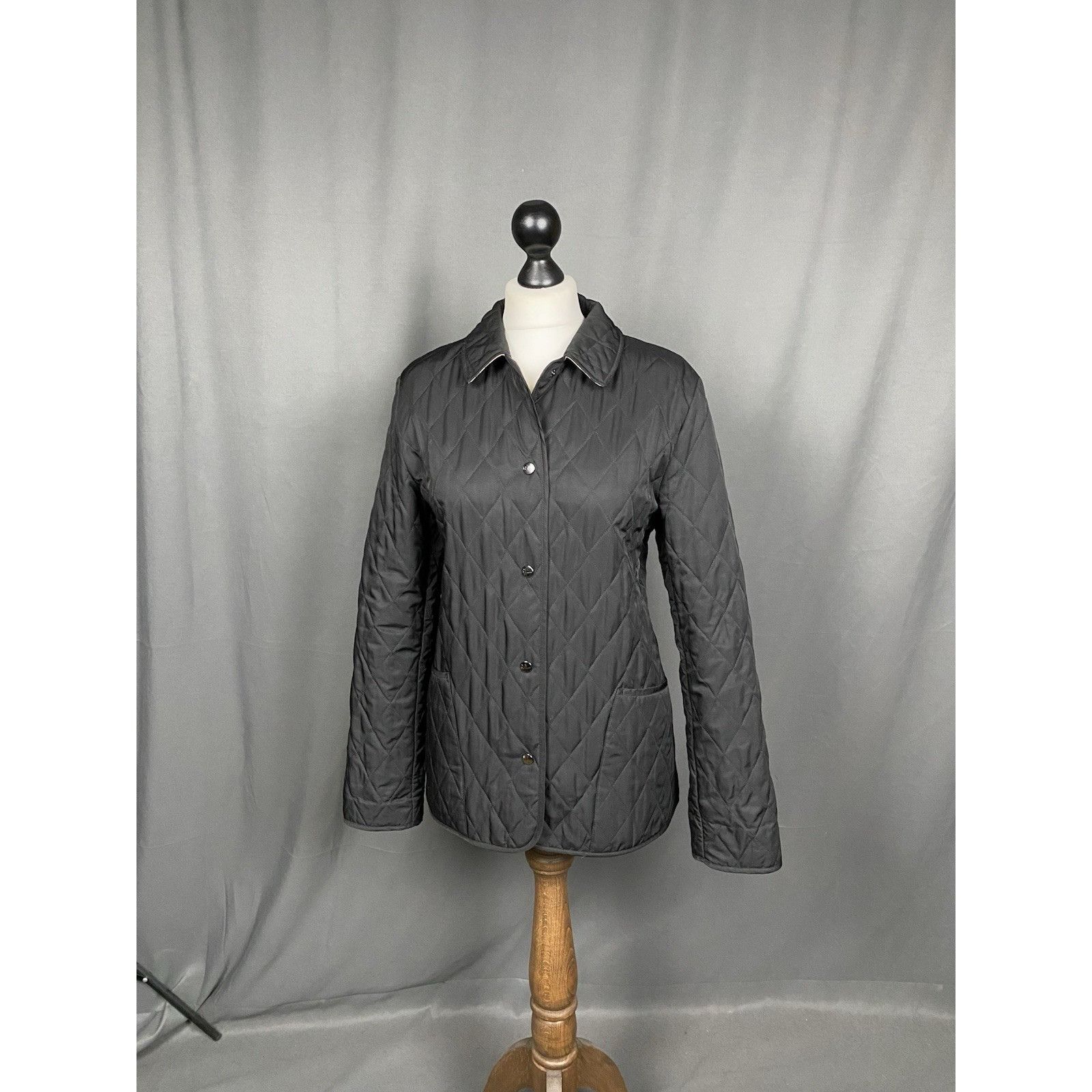 Burberry Burberry Nova Check Lining Women's Black Quilted Jacket Size Size S / US 4 / IT 40 - 3 Thumbnail