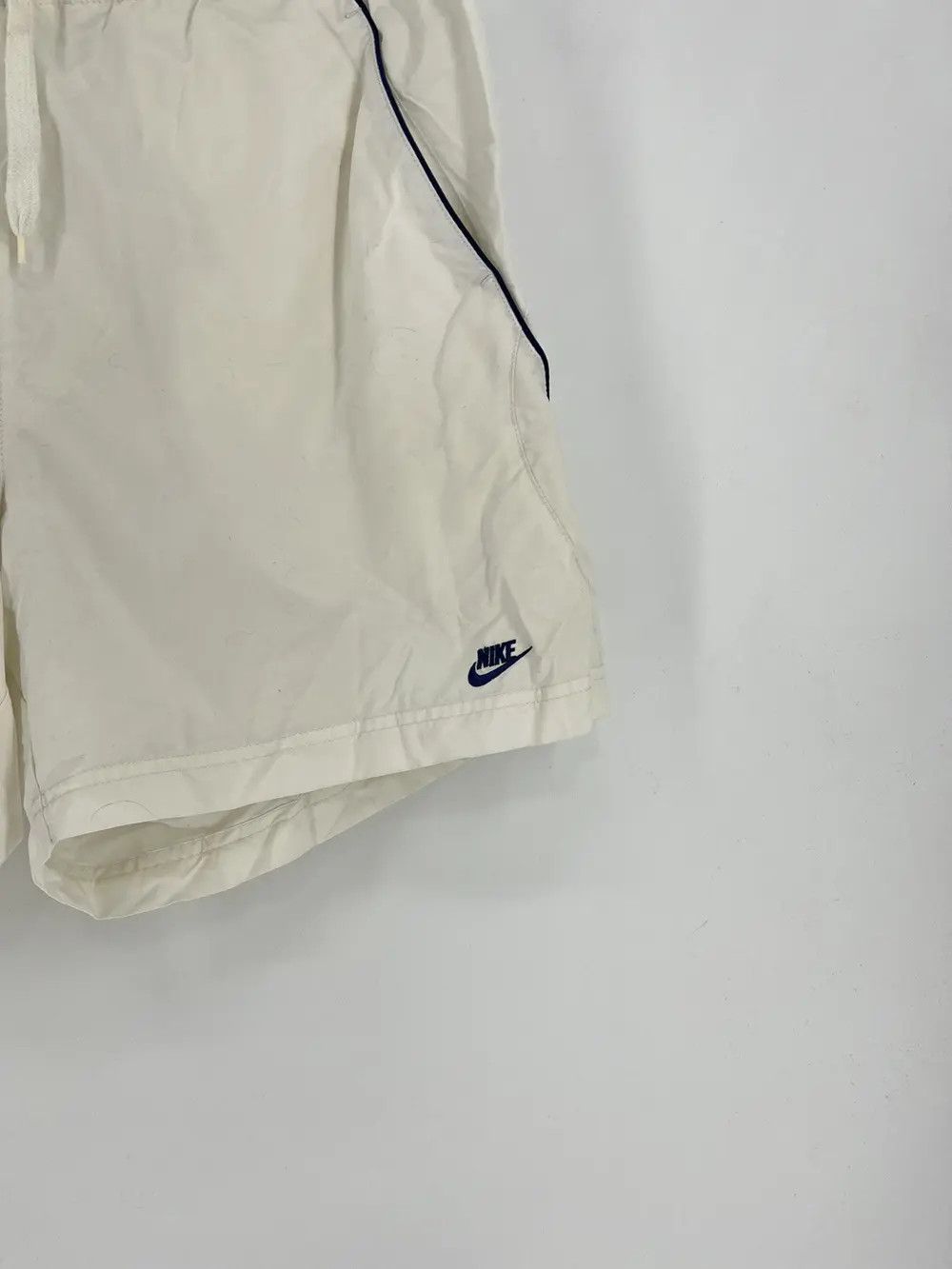 Nike 90s Vintage Nike Swoosh Logo Shorts Travis Style Size US 34 / EU 50 - 9 Thumbnail