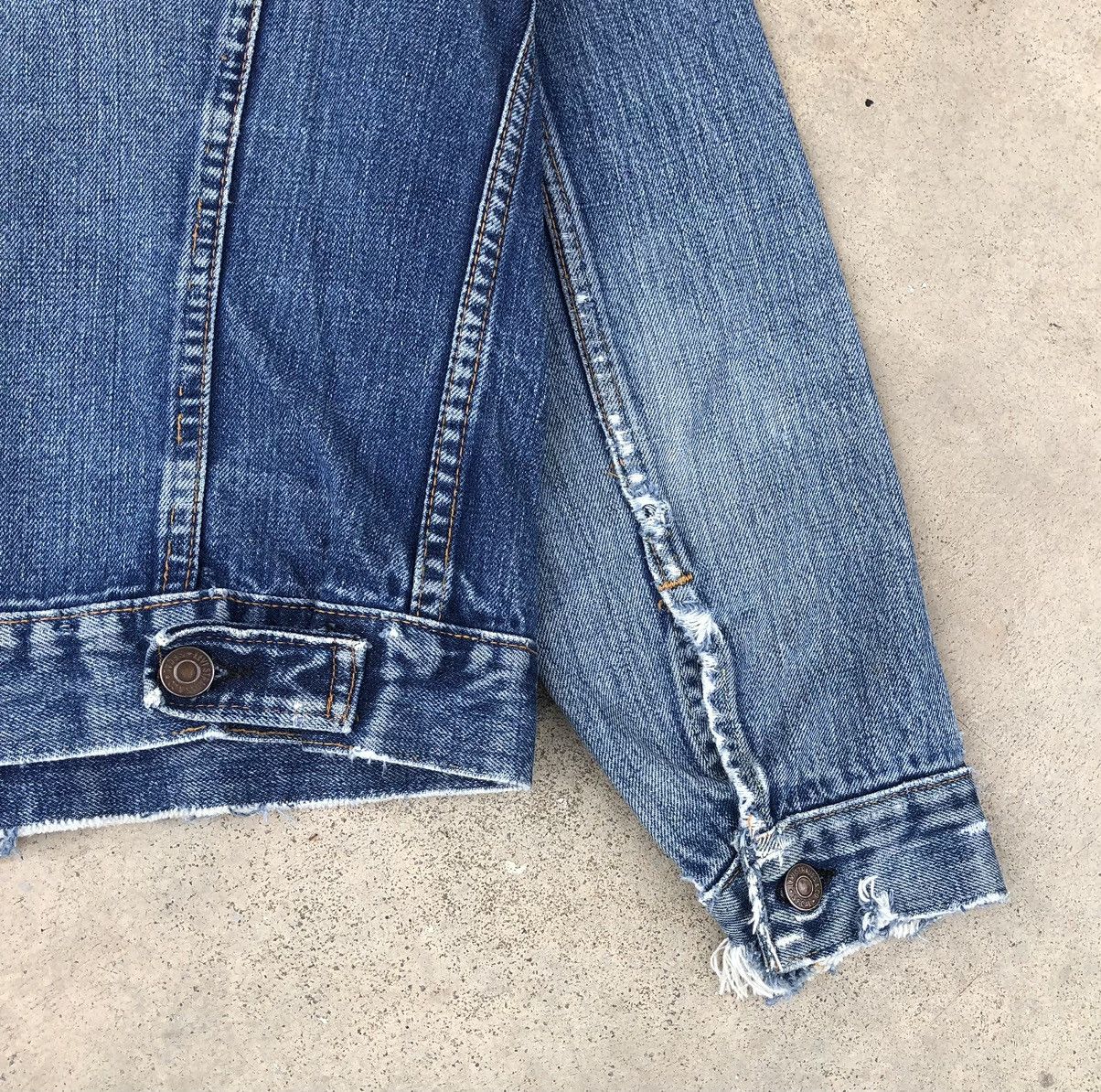 Levi's Vintage 70s Levis 505 BIG E Distressed Trucker Jacket Size US S / EU 44-46 / 1 - 7 Thumbnail