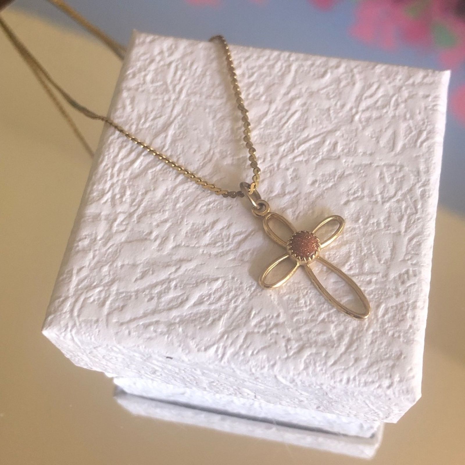 Vintage Vintage genuine goldstone cross pendant on chain necklace Size ONE SIZE - 1 Thumbnail