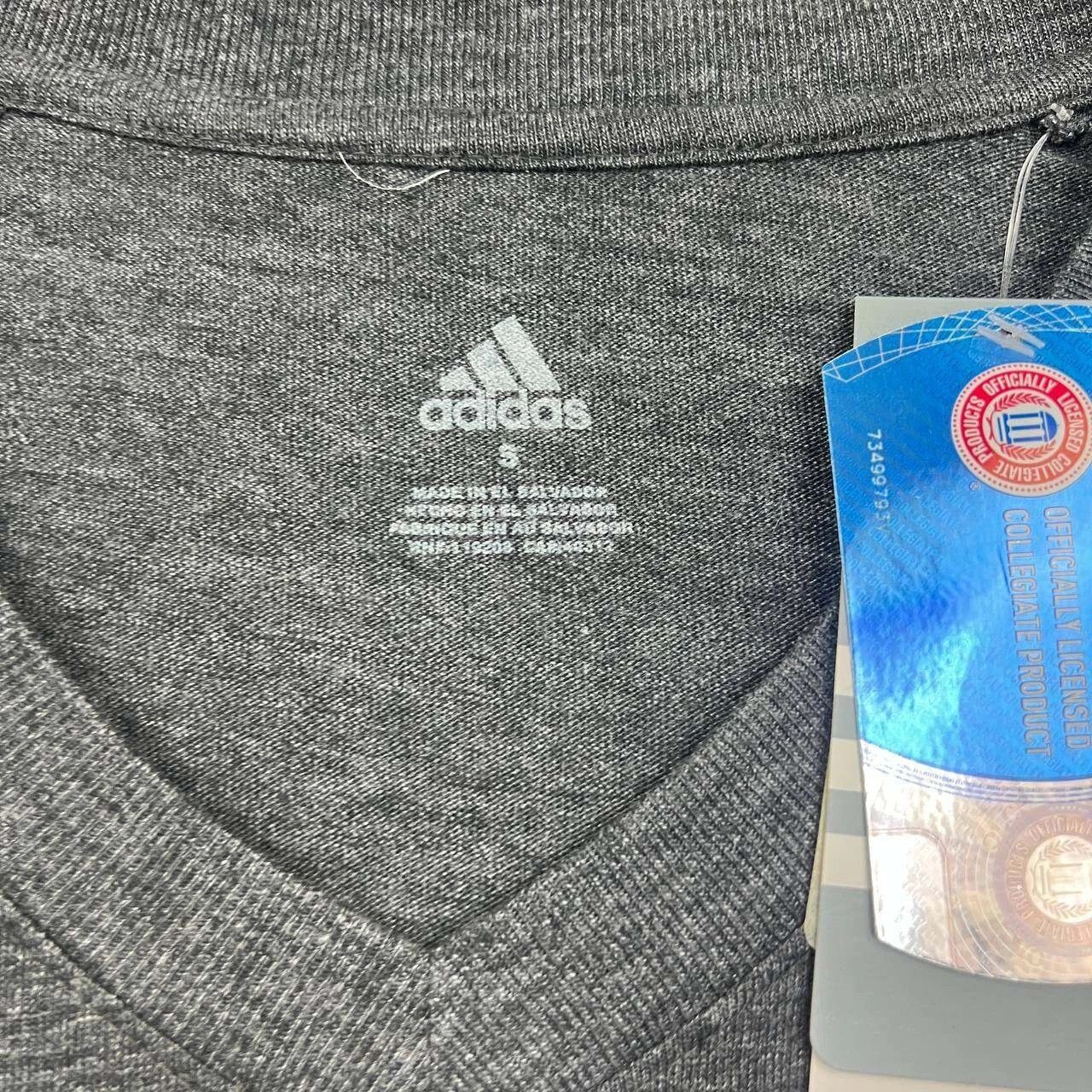 Adidas Wisconsin Badgers Shirt Women Short Sleeve V-Neck New S Size S / US 4 / IT 40 - 3 Thumbnail