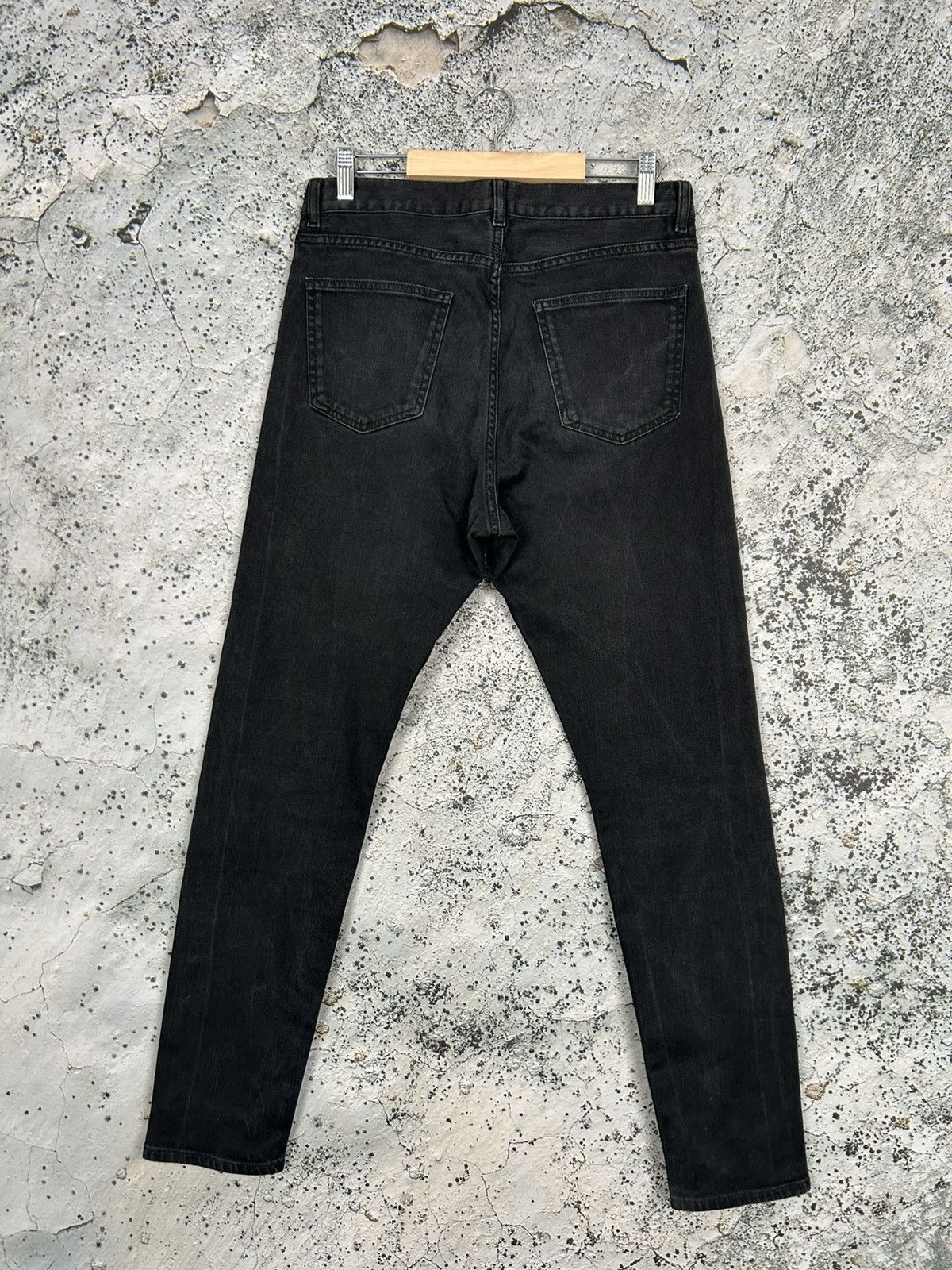 Cos COS Mid Rise Slim Fit Tapered Leg Black Jeans Avant Garde Size US 30 / EU 46 - 2 Thumbnail
