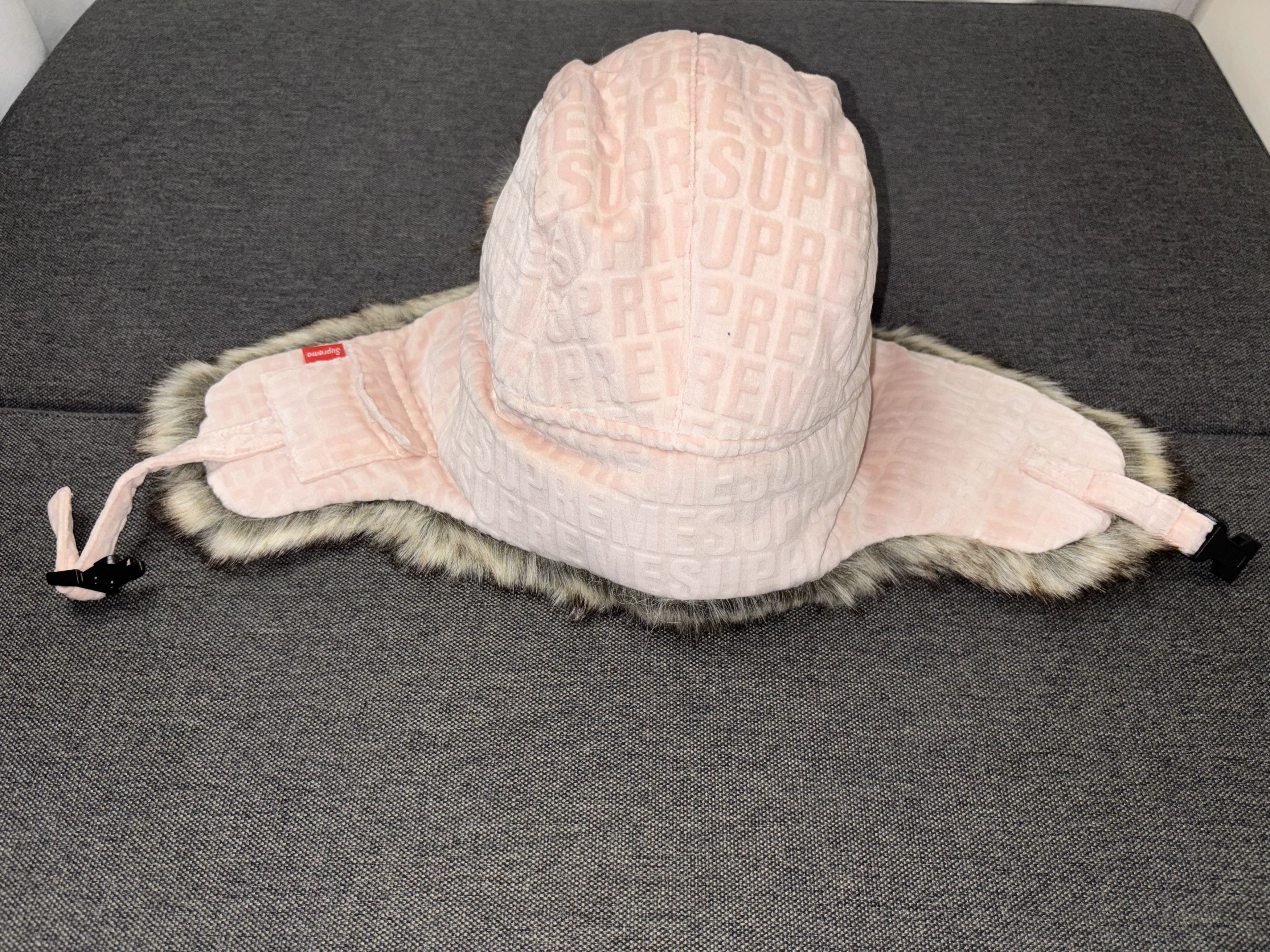 Supreme SUPREME Velvet Pattern Trooper Pink S/M FW21 FW21H156 Size ONE SIZE - 7 Thumbnail