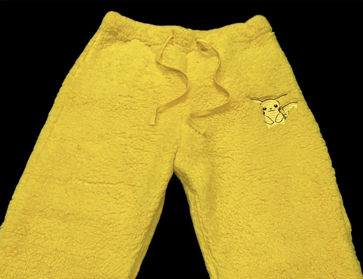 Japanese Brand Vintage Pokémon Pikachu Deep Fleece Sweatpants Size US 30 / EU 46 - 3 Thumbnail