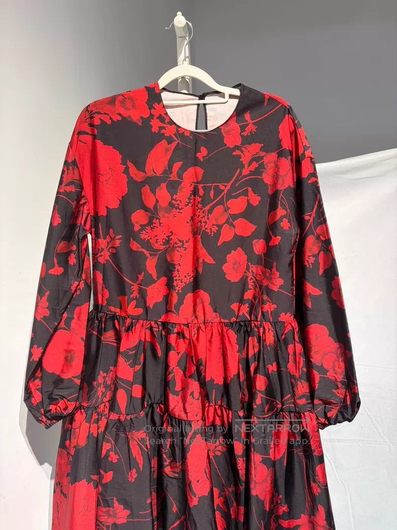 Valentino Valentino Dresses with long sleeves and silk Size XS / US 0-2 / IT 36-38 - 1 Thumbnail