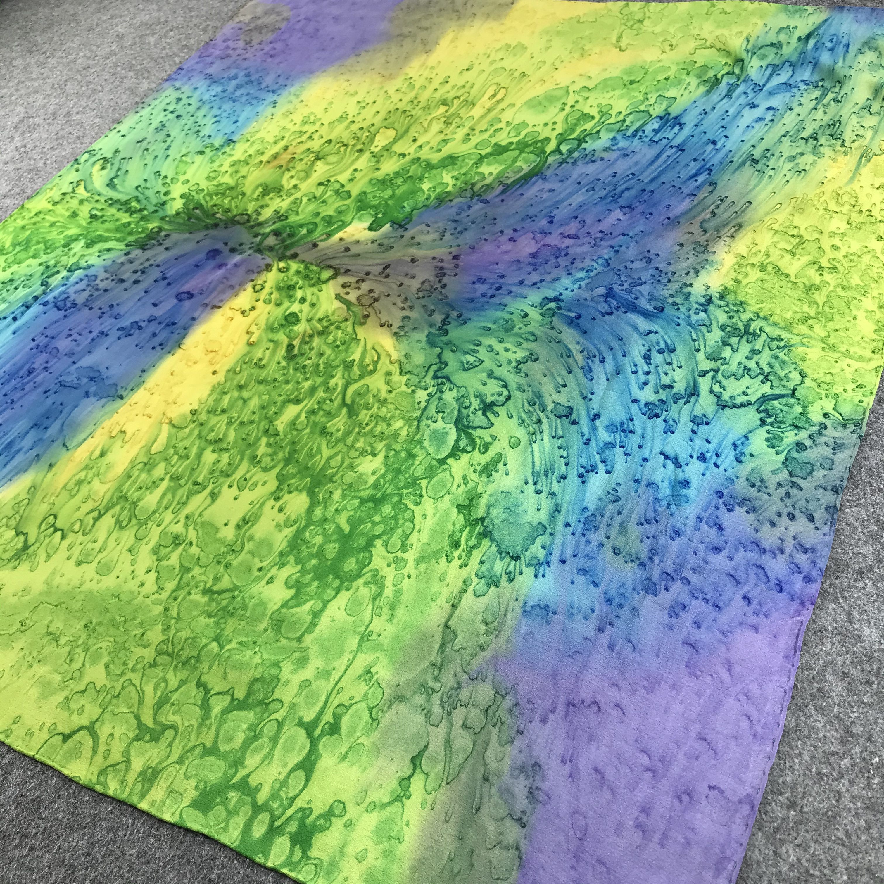 Japanese Brand Abstract Pattern Vintage Silk Scarf M53 Size ONE SIZE - 3 Thumbnail