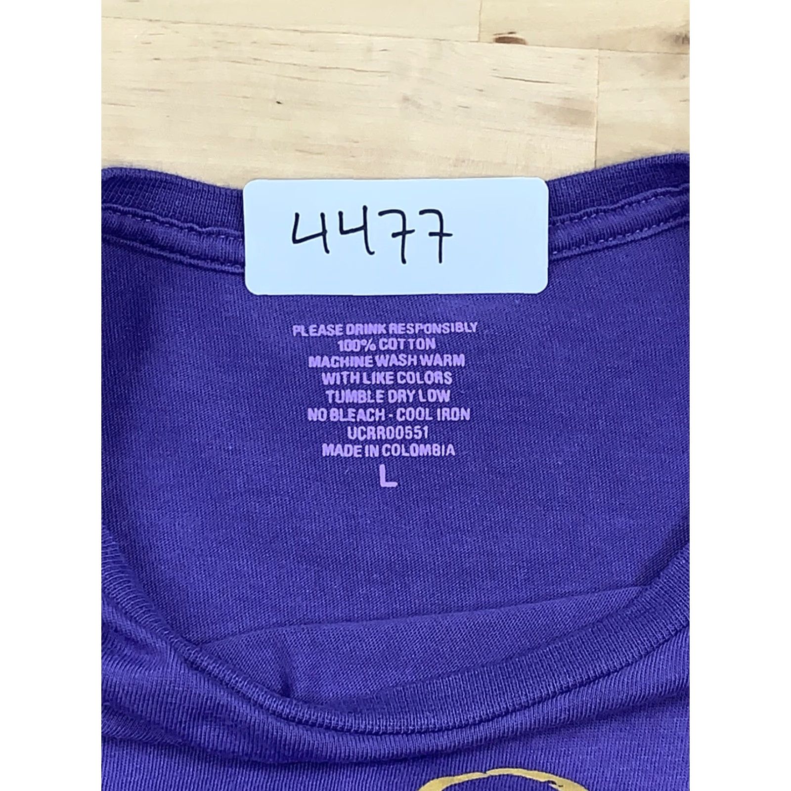 Vintage Womens Crown Royal T Shirt L Purple Short Sleeve Casual Shirt Womens L Purple Short Sleeve T-Shirt Crown Royal Size L / US 10 / IT 46 - 4 Thumbnail