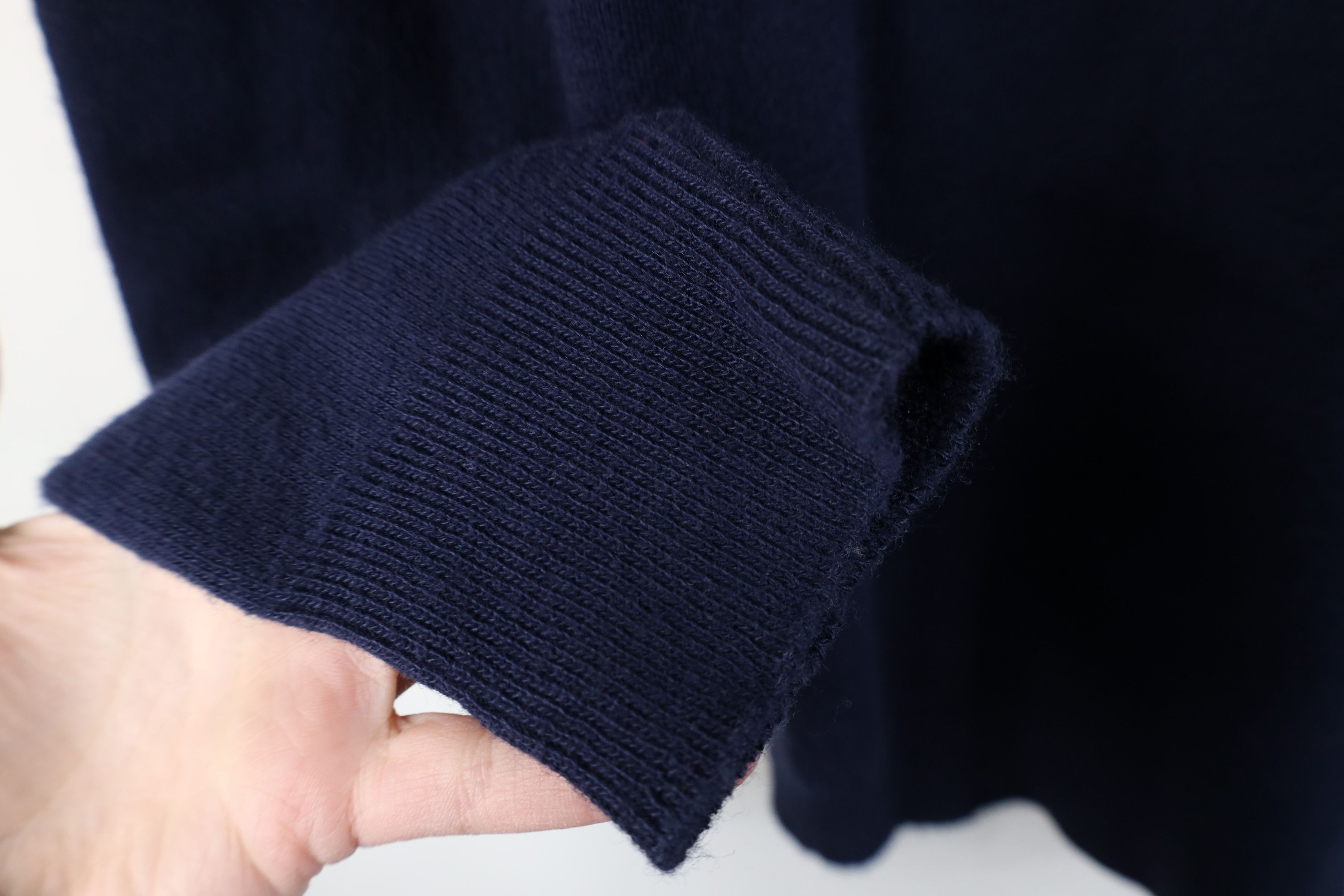 Vintage Vintage 70s Streetwear Knit V-Neck Sweater Navy Blue USA Size US L / EU 52-54 / 3 - 7 Thumbnail
