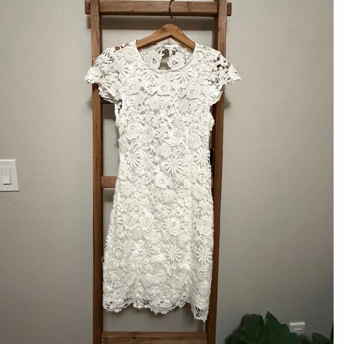Lulus Lulus Romance Language Backless Lace Dress in White Small Size XS / US 0-2 / IT 36-38 - 3 Thumbnail