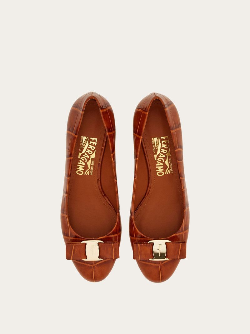 Salvatore Ferragamo o1s1rm0126 Vara Pumps in Brown Size US 10 / IT 40 - 2 Thumbnail