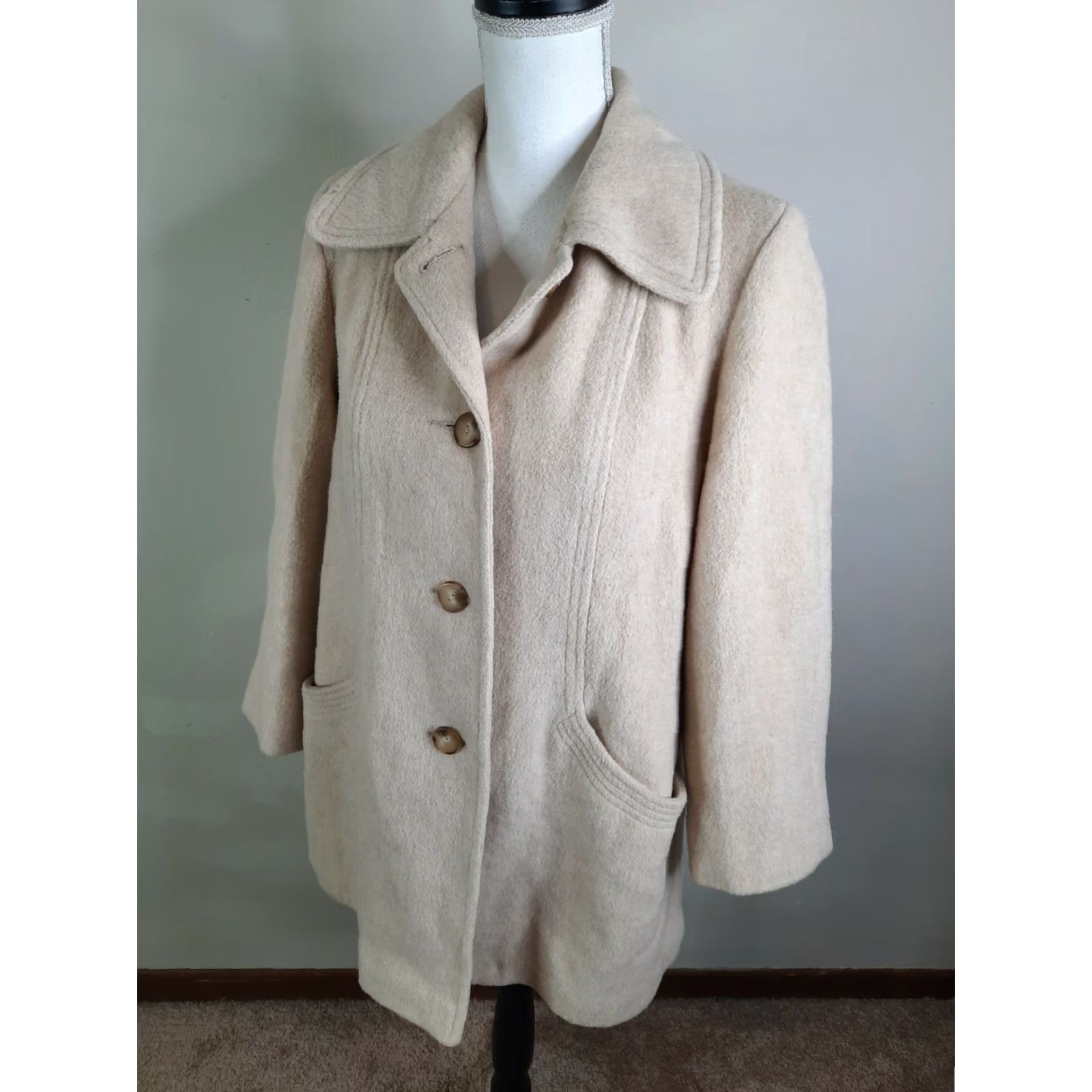 Vintage VINTAGE Herman Kay Coat Wool Blend Beige Tan Womens Petite Sz 10 Made in USA Size L / US 10 / IT 46 - 7 Thumbnail