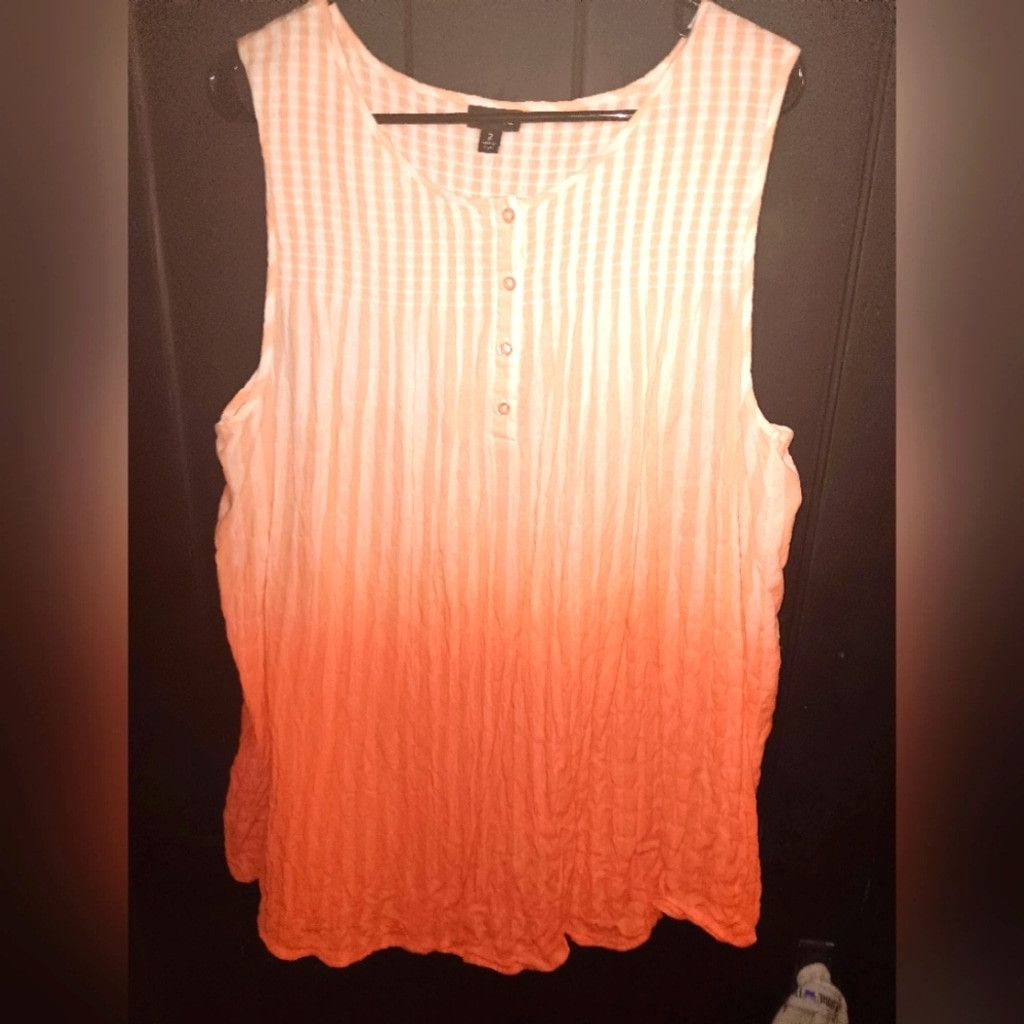 Torrid Torrid 2x, sleeveless top, Orange crinkled material, nwot Size XL / US 12-14 / IT 48-50 - 1 Thumbnail
