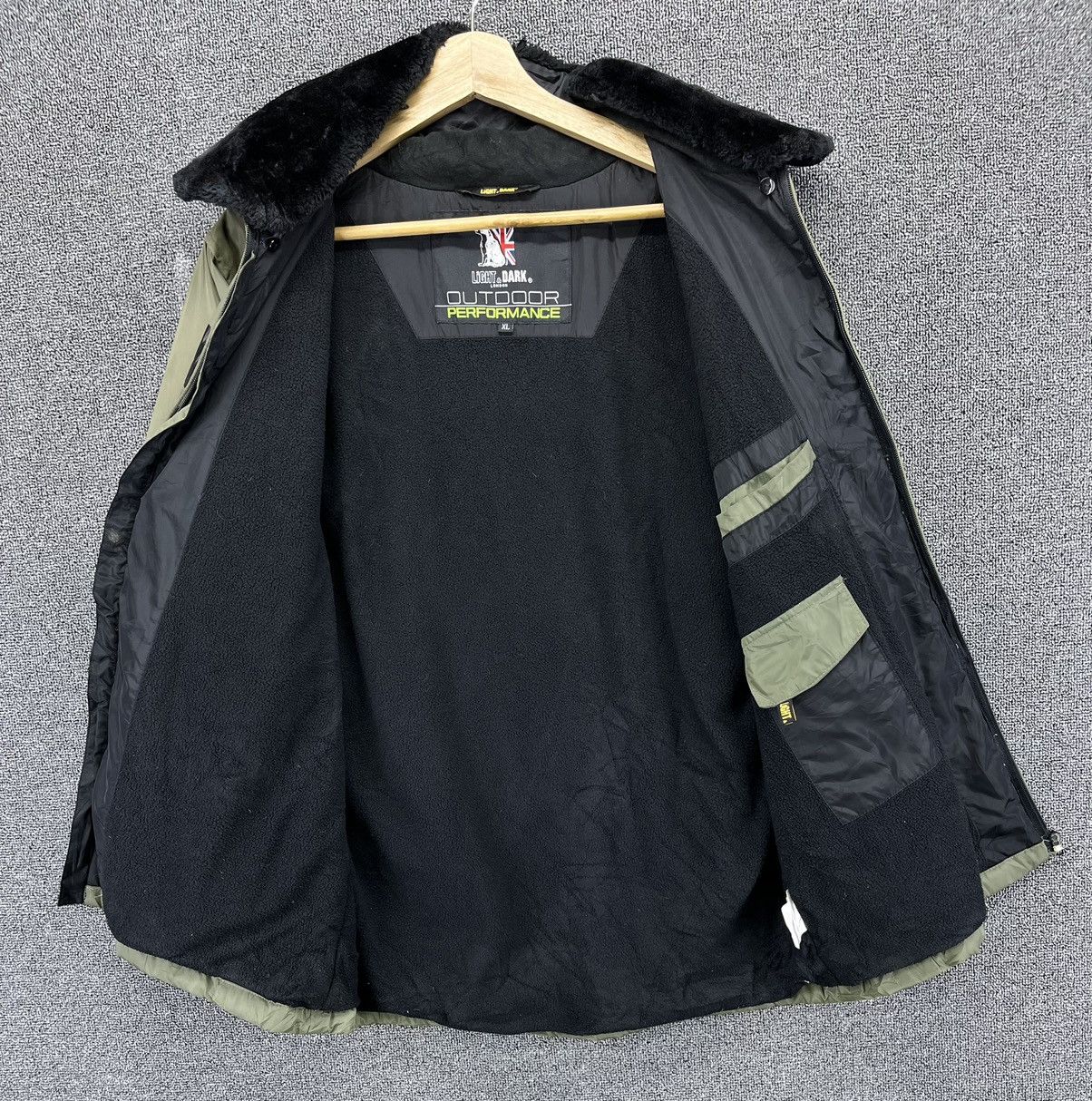 Vintage Vintage Light & Dark London Outdoor Jacket Size US XL / EU 56 / 4 - 6 Thumbnail