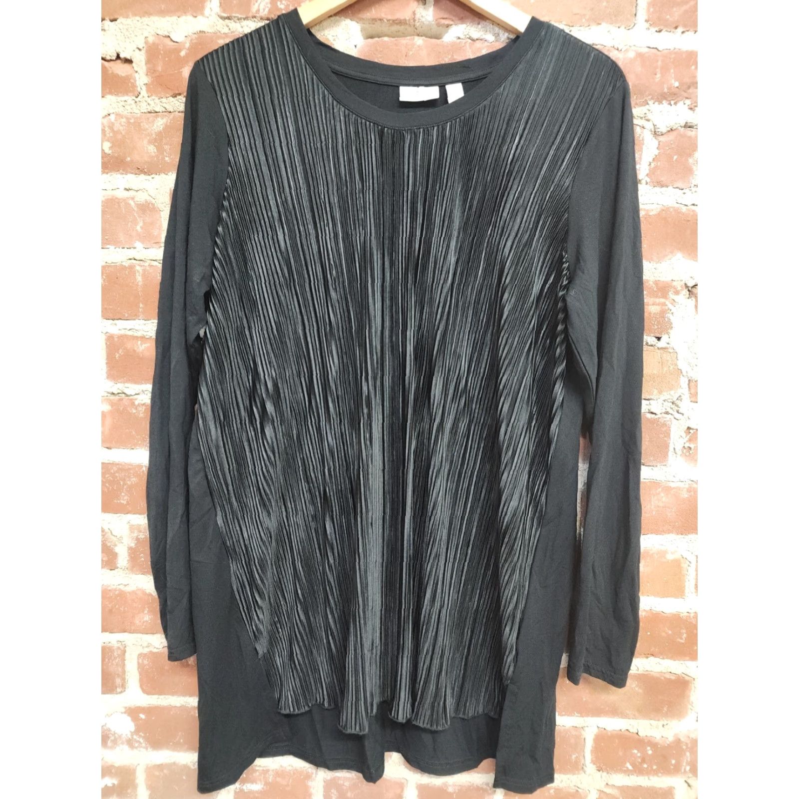 Vintage LOGO by Lori Goldstein Knit Plisse Mixed Media HiLo Top Black M Womens Size M / US 6-8 / IT 42-44 - 2 Thumbnail