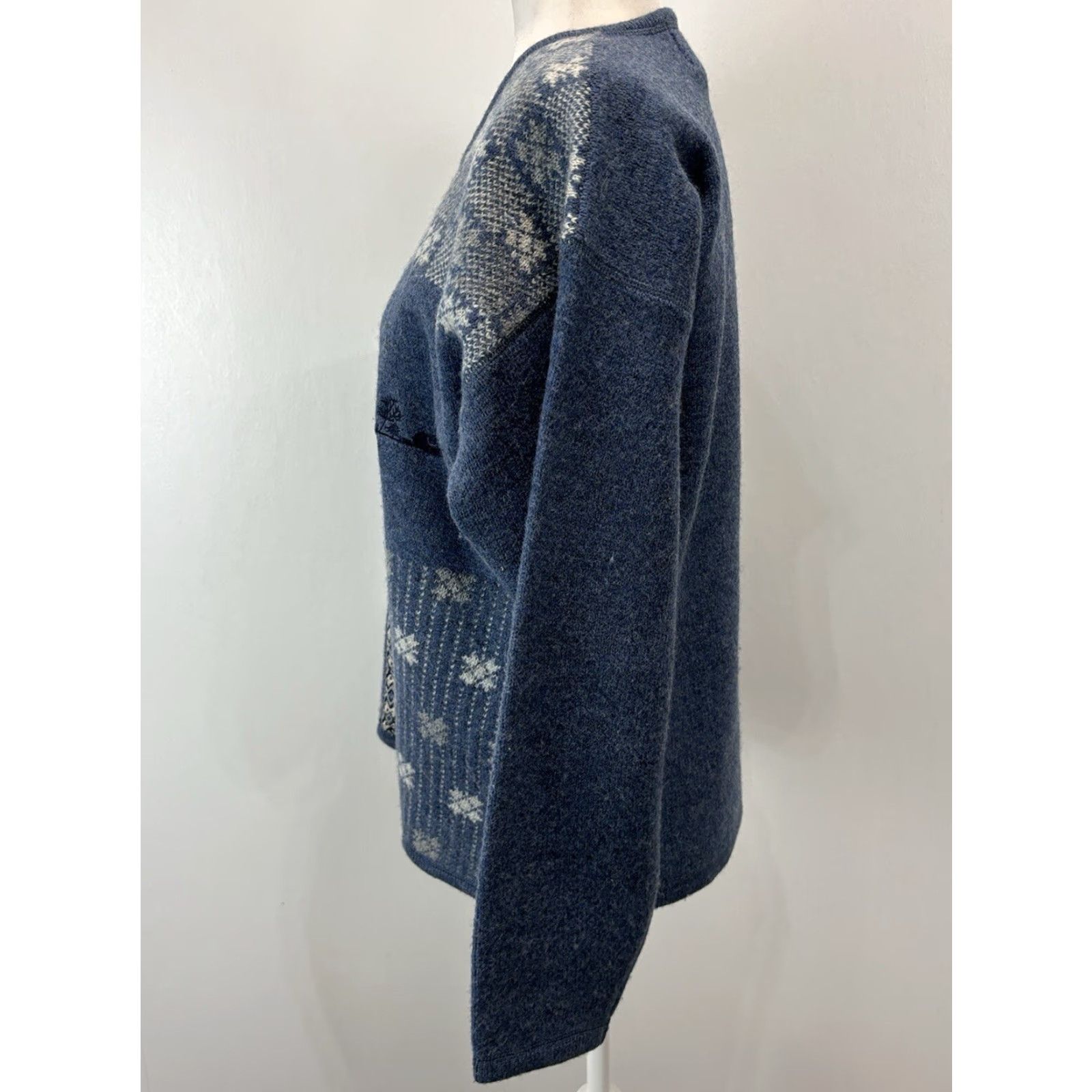 Vintage VINTAGE Woolrich Cardigan Sweater Women M Blue Wool Knit Latch Closures Size M / US 6-8 / IT 42-44 - 2 Thumbnail