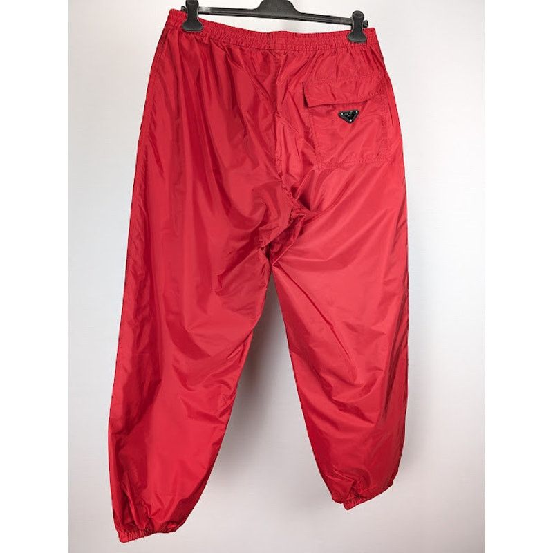 Prada o1rshd1 RE-Nylon Piuma Trousers in Red Size US 36 / EU 52 - 2 Thumbnail