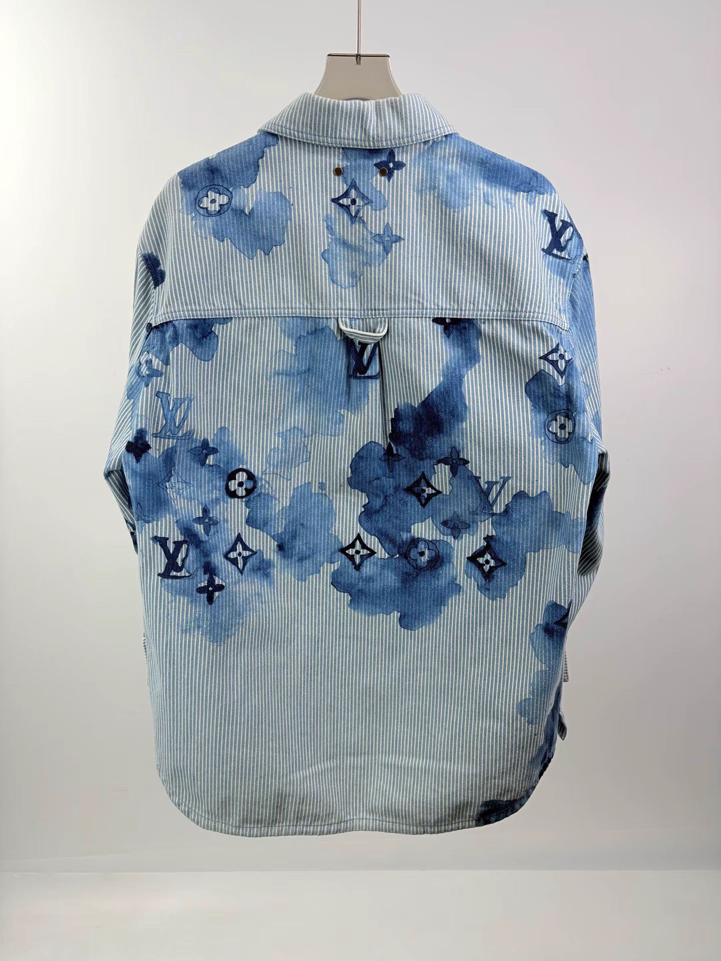 Louis Vuitton LOUIS VUITTON Ink Wash Denim Shirt Jacket Size US M / EU 48-50 / 2 - 2 Thumbnail