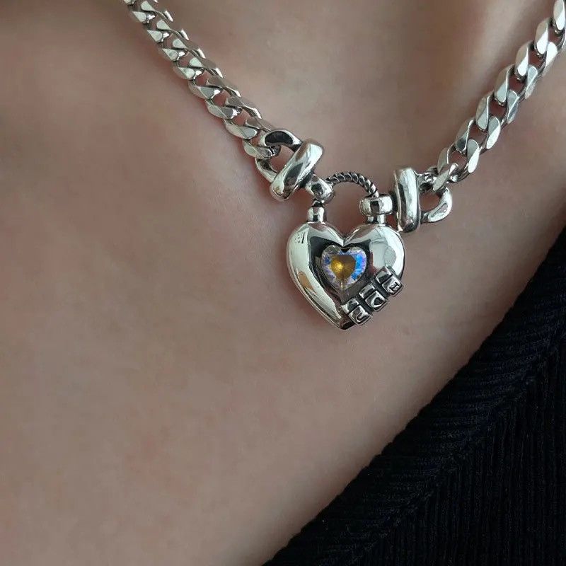 Jewelry Classic Romance Love Heart Necklace Size ONE SIZE - 4 Thumbnail