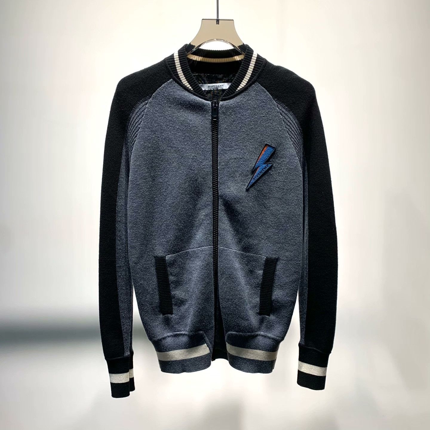 Givenchy Givenchy Wool Embroidered Light Jacket S Men Size US S / EU 44-46 / 1 - 1 Thumbnail