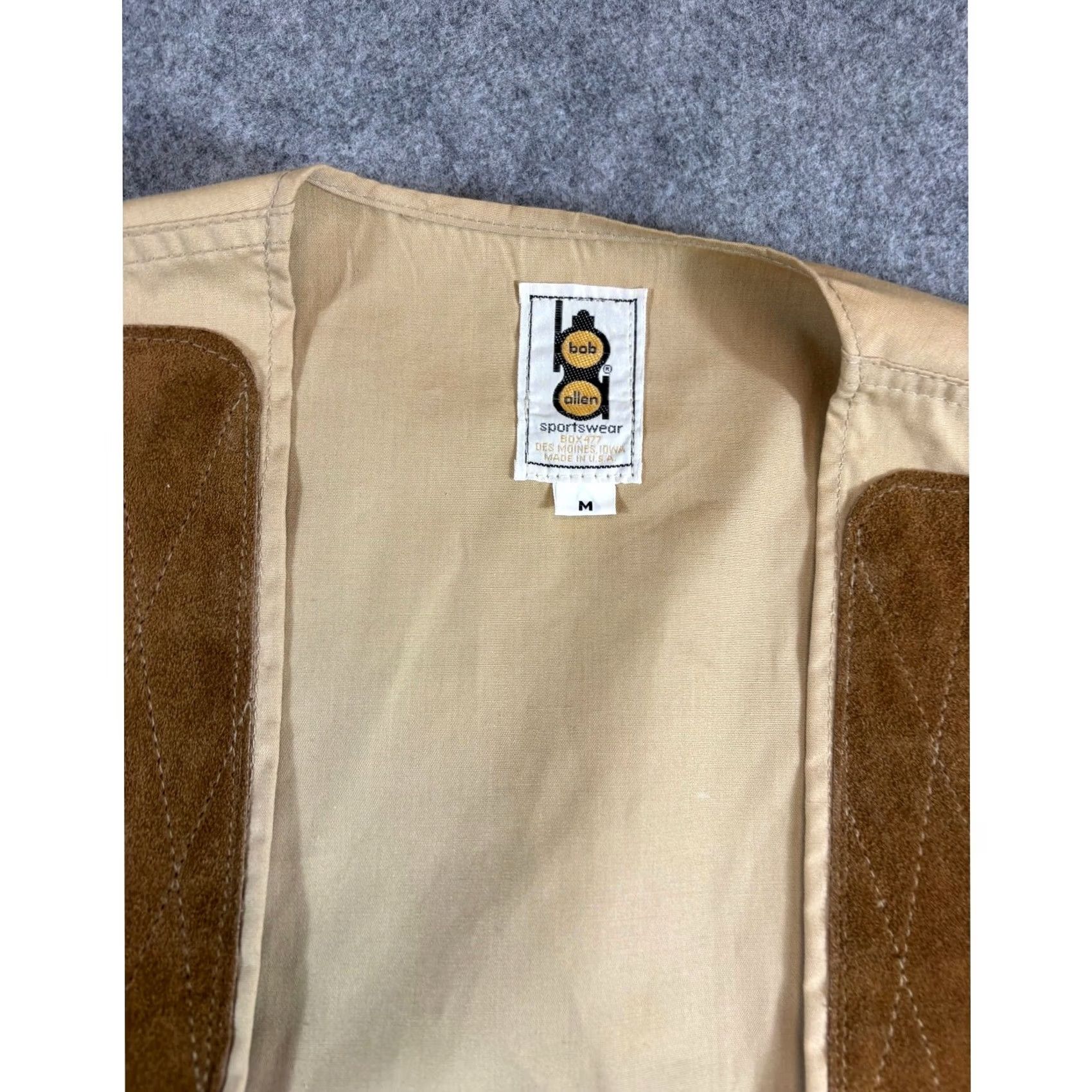 Vintage VTG 80s Bob Allen Hunting Vest Mens Tan Canvas Suede Shooting Work Medium Vest Mens Tan Canvas Suede Shooting USA Work Medium Vest Size US M / EU 48-50 / 2 - 6 Thumbnail