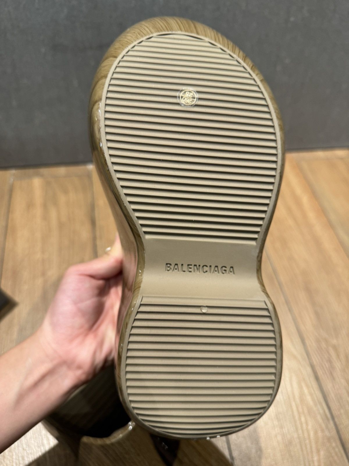 Balenciaga Balenciaga rubber shoes Wood Techno rubber clog Size US 9.5 / EU 42-43 - 9 Thumbnail