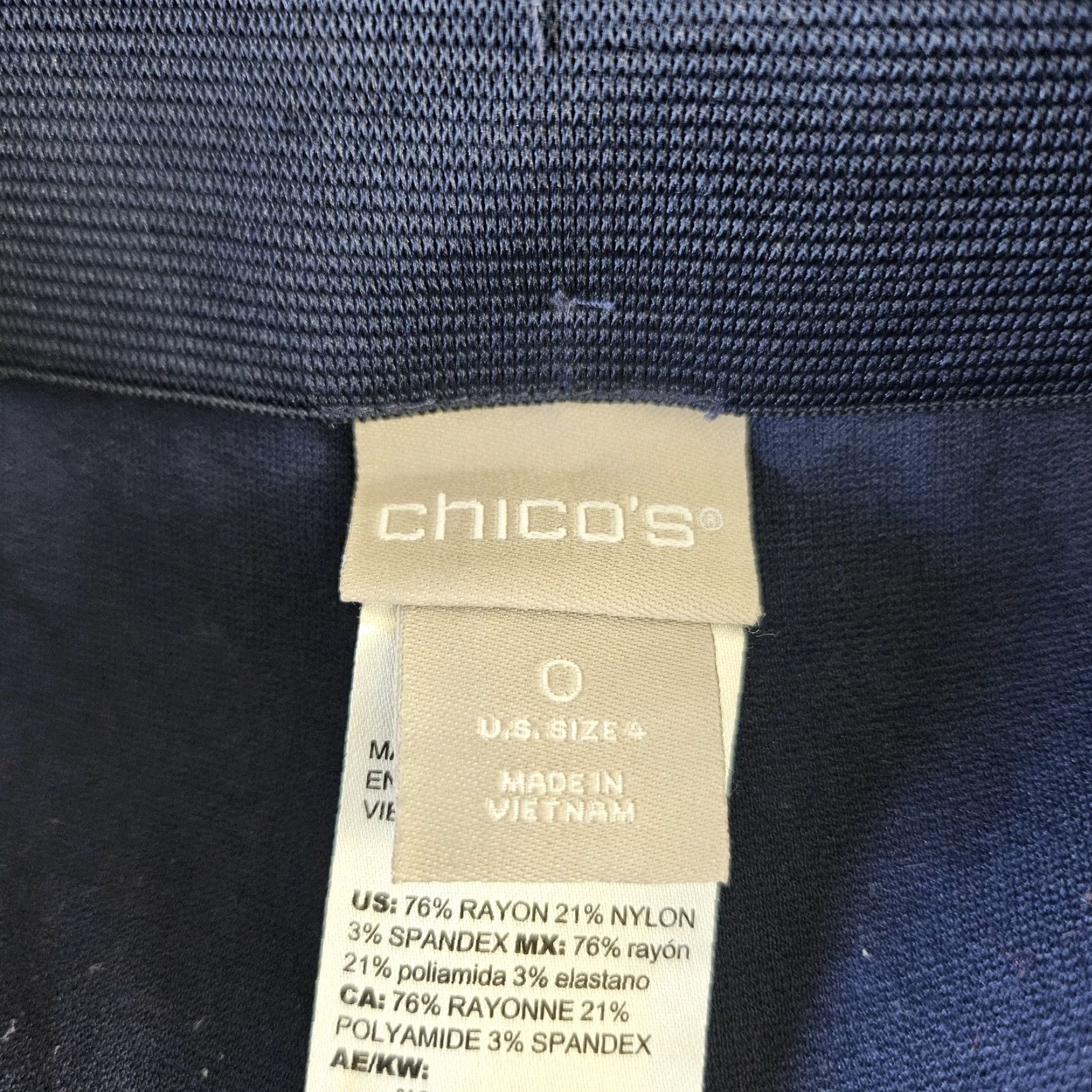 Vintage VINTAGE? No, it's not vintage. Chico's women's ankle pants size 4 blue pull on mid rise knit ponte pants Size 27" / US 4 / IT 40 - 7 Thumbnail