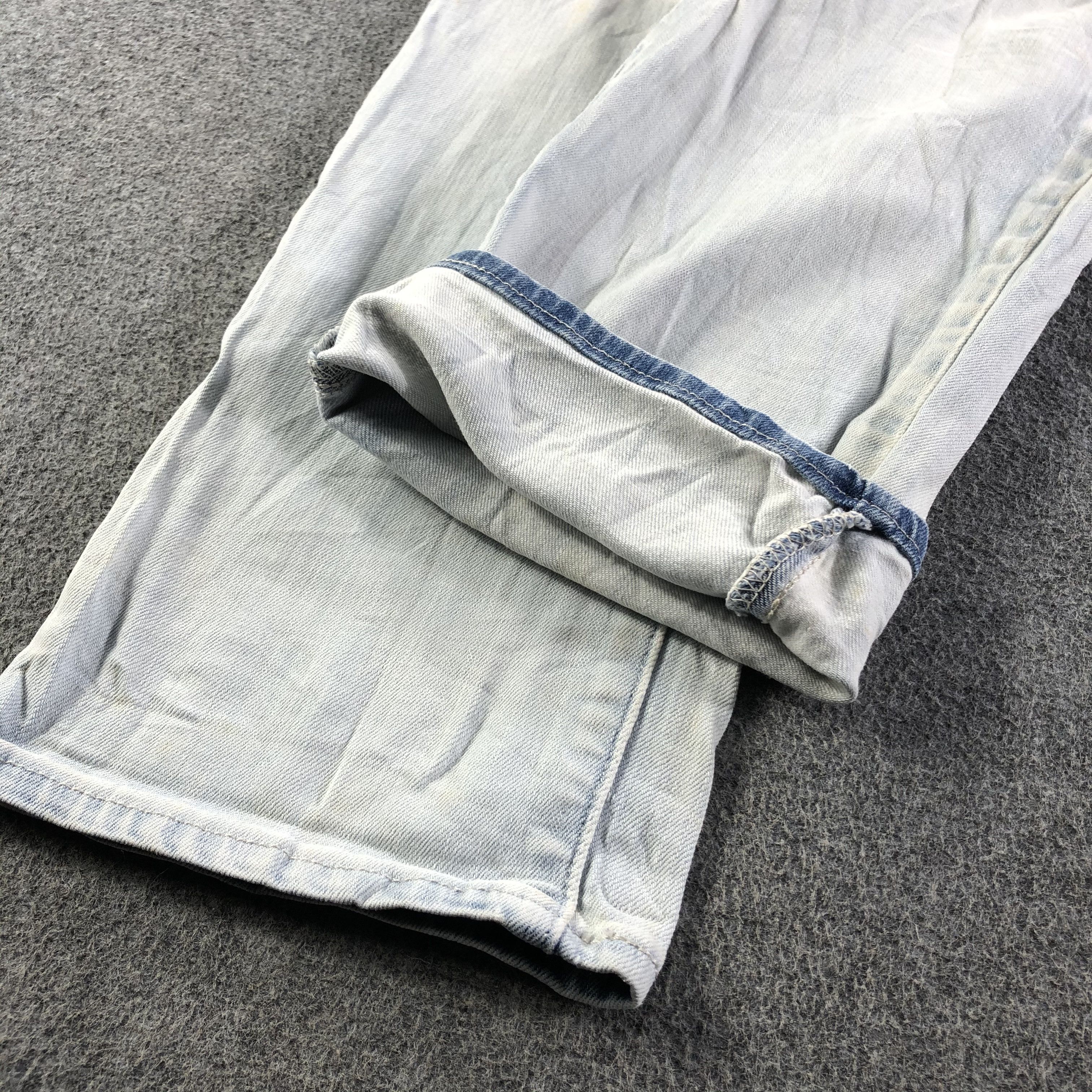 Levi's Vintage Light Wash Levis Jeans-J3204 Size US 33 - 6 Thumbnail