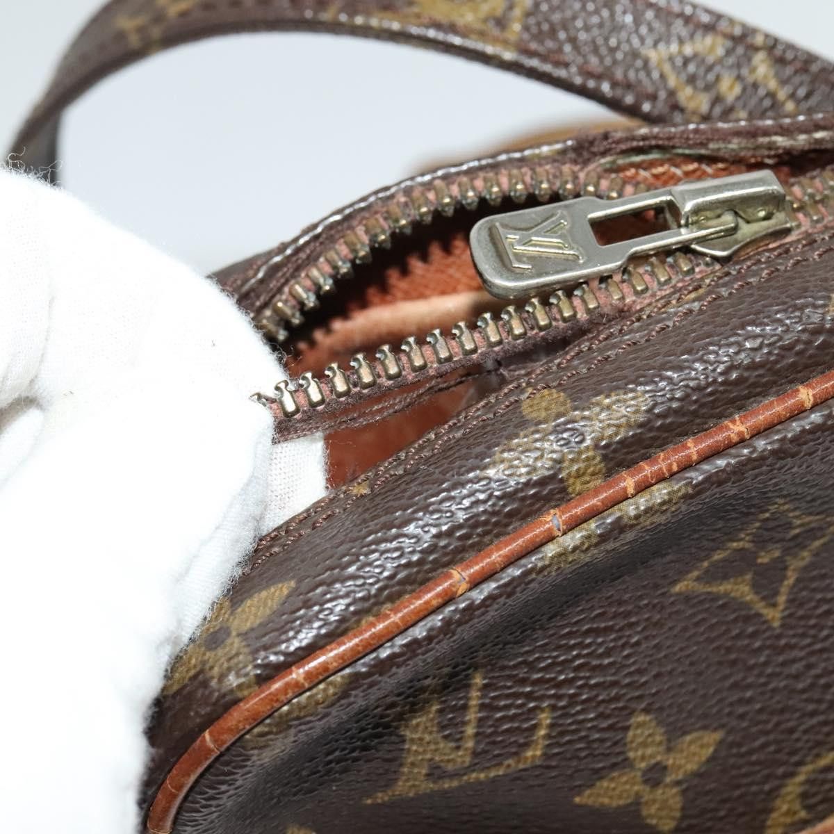 Louis Vuitton LOUIS VUITTON Monogram Danube Shoulder Bag M45266 Size ONE SIZE - 14 Thumbnail