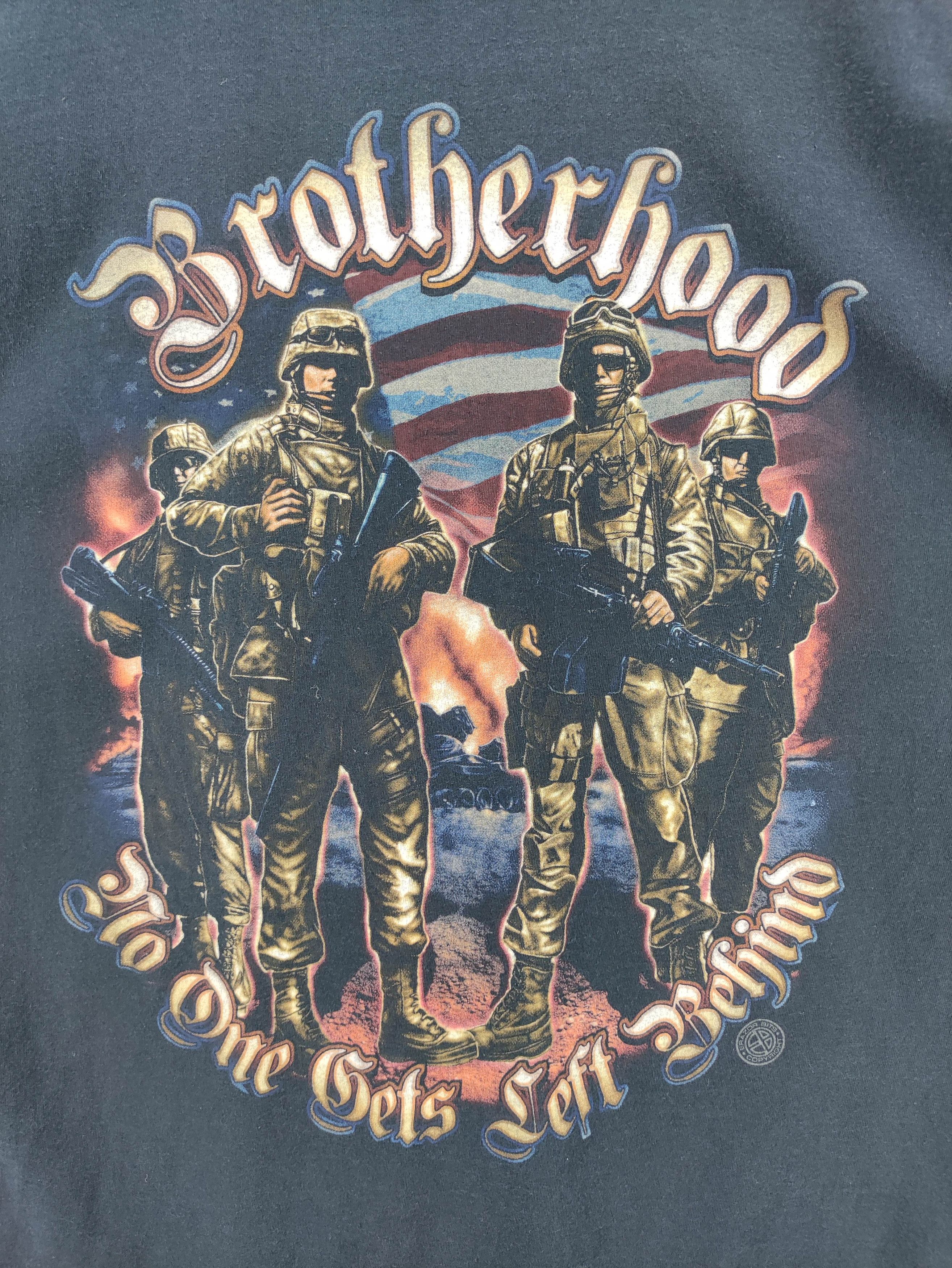 Fruit Of The Loom Vintage Brotherhood No One Gets Left Behind Tshirt Size US M / EU 48-50 / 2 - 8 Thumbnail