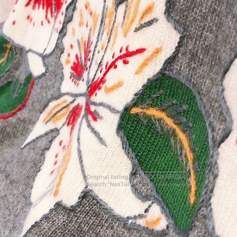 Valentino Valentino Gray Floral Embroidered Cashmere Sweater. Size US XS / EU 42 / 0 - 1 Thumbnail