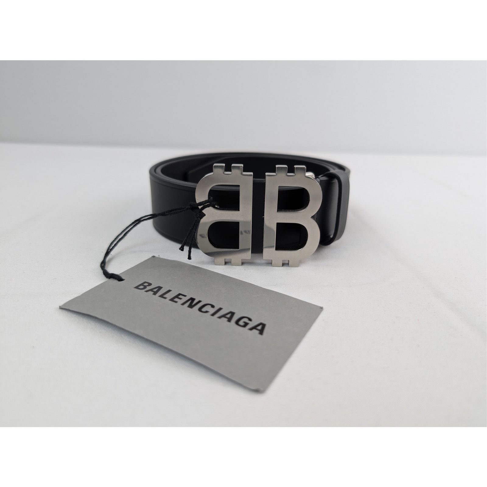 Balenciaga o1rshd1 Size: 85cm / Natural Calf Belt Crypto BB 35 in Black Size 34 - 2 Thumbnail