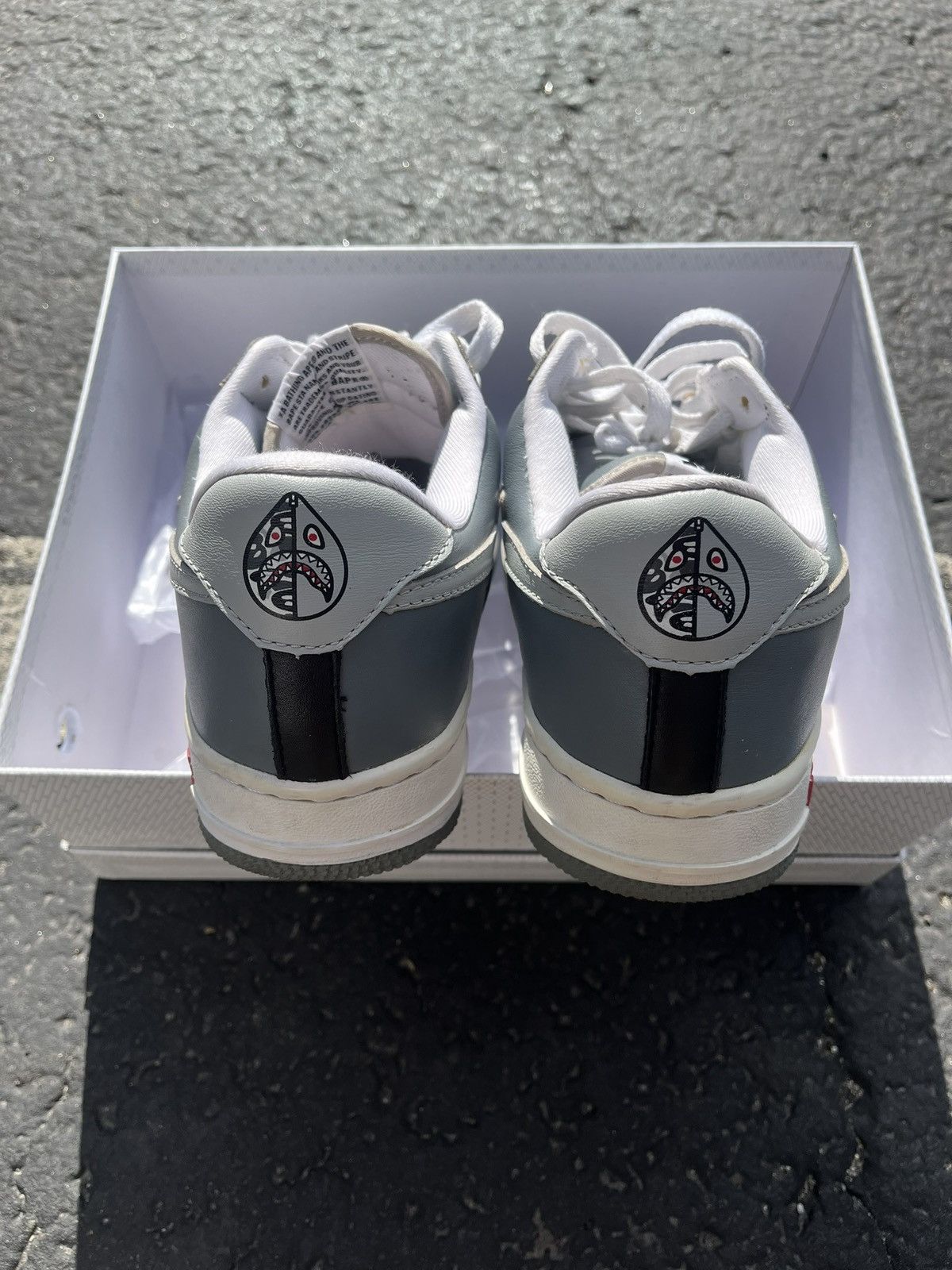 Bape 2007 Bape Bapestas Milo Shark Size 9 Nigo Size US 9 / EU 42 - 3 Thumbnail