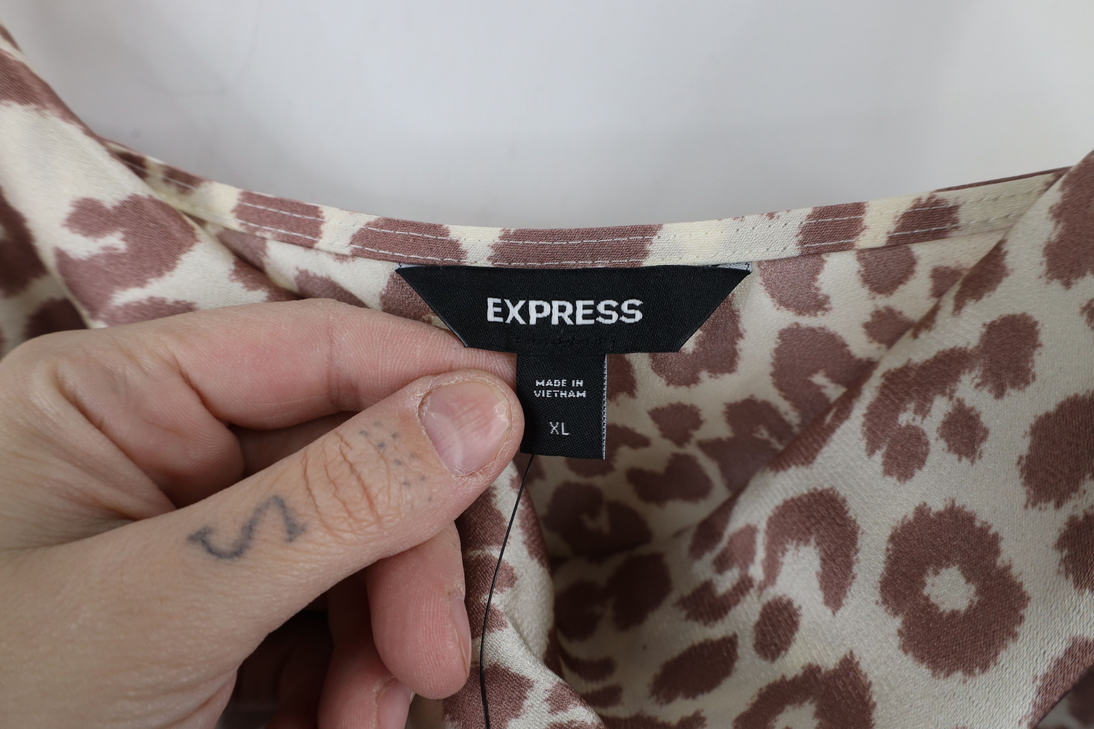 Express × Vintage New Express Satin Polyester Leopard Cami Tank Top T-Shirt Size XL / US 12-14 / IT 48-50 - 4 Thumbnail
