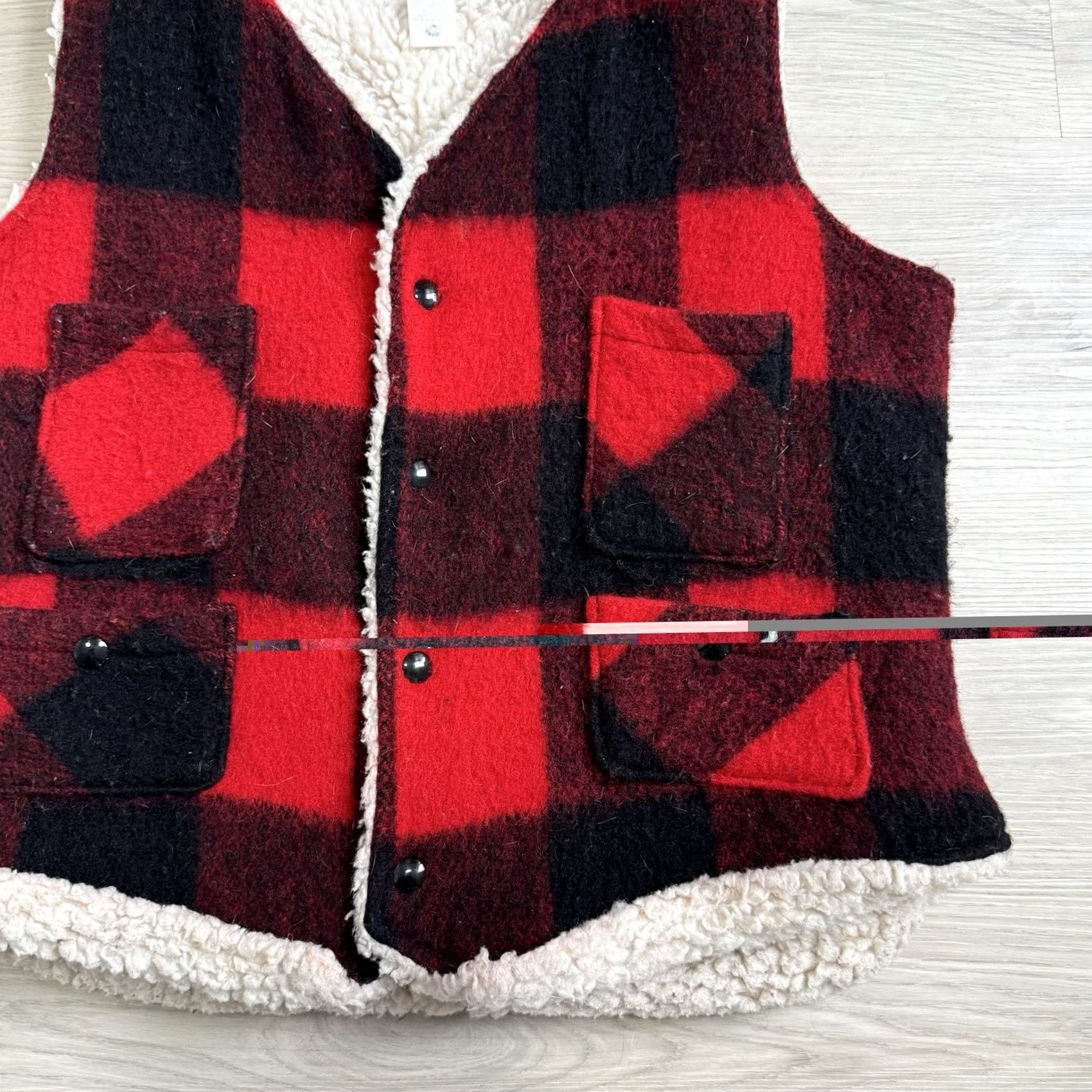 Vintage Woolrich Vintage Vest Mens Medium Red Black Sherpa Lined Buffalo Check Plaid Size US M / EU 48-50 / 2 - 3 Thumbnail