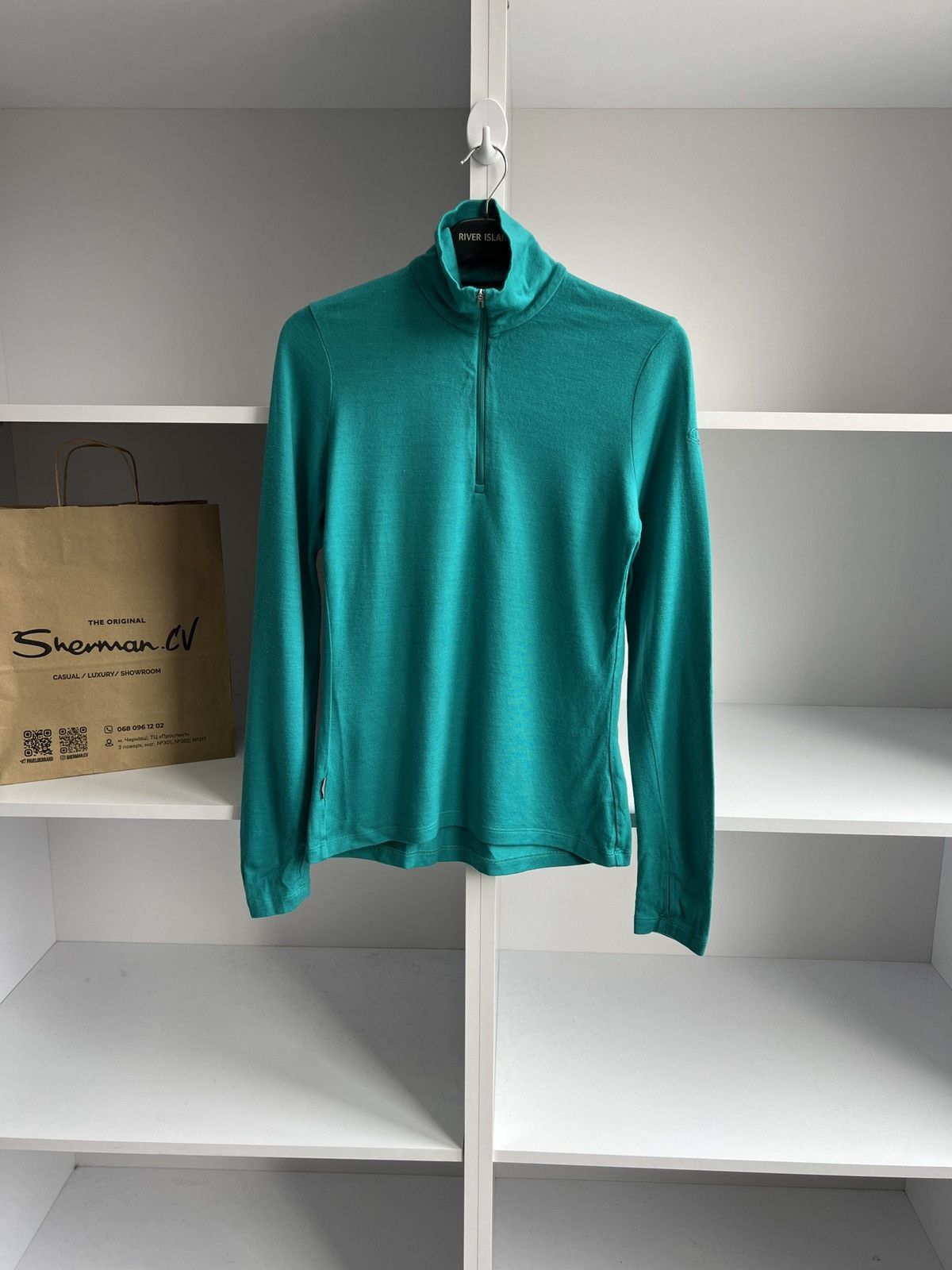 Icebreaker × Vintage Vintage Icebreaker Women’s Merino longsleeve Size M / US 6-8 / IT 42-44 - 1 Thumbnail