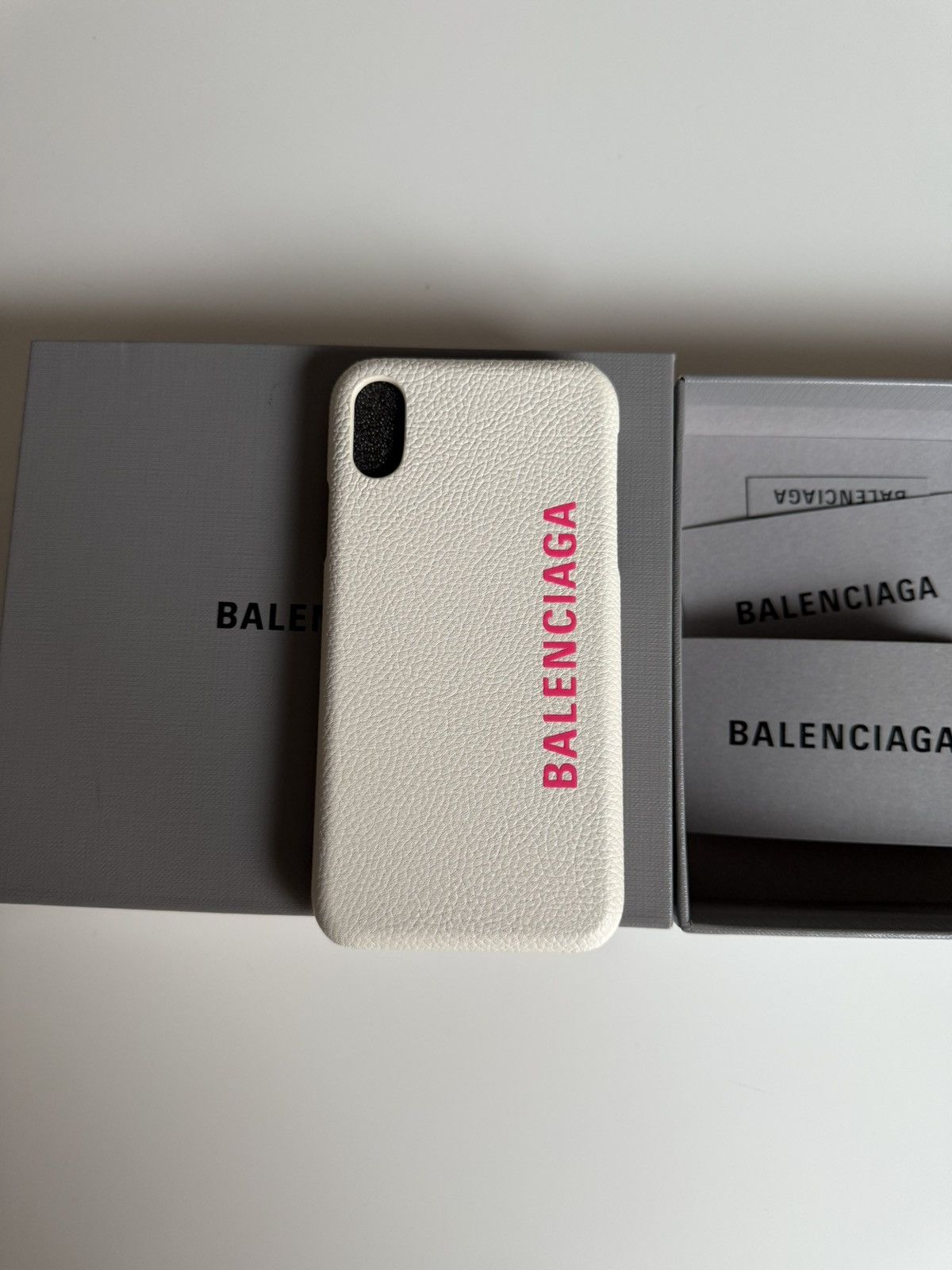 Balenciaga Balenciaga Cash iPhone Case White Size ONE SIZE - 1 Thumbnail