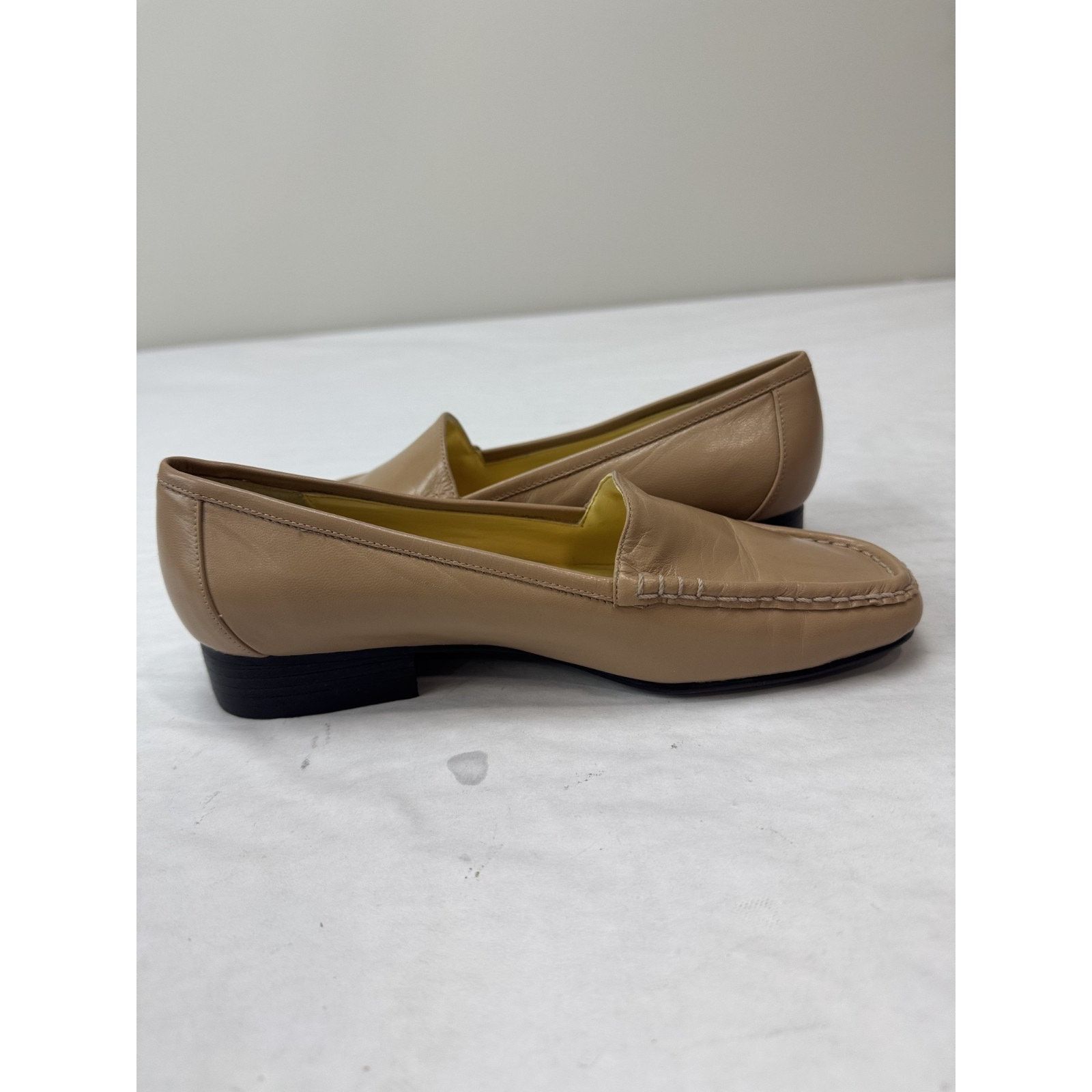 Other Bellini Genuine Leather Loafer Shoes Tan Flats Preppy 5.5 Size US 5.5 / IT 35.5 - 4 Thumbnail