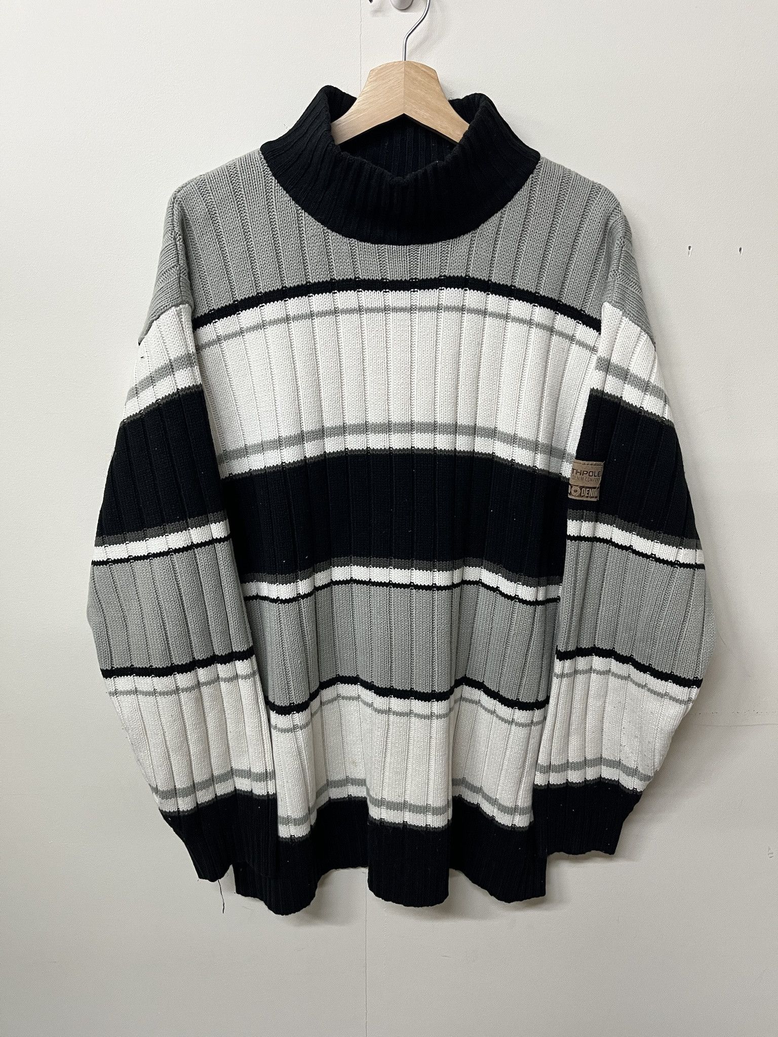 Vitnage 2000s South Pole Striped Knit Sweater Size M