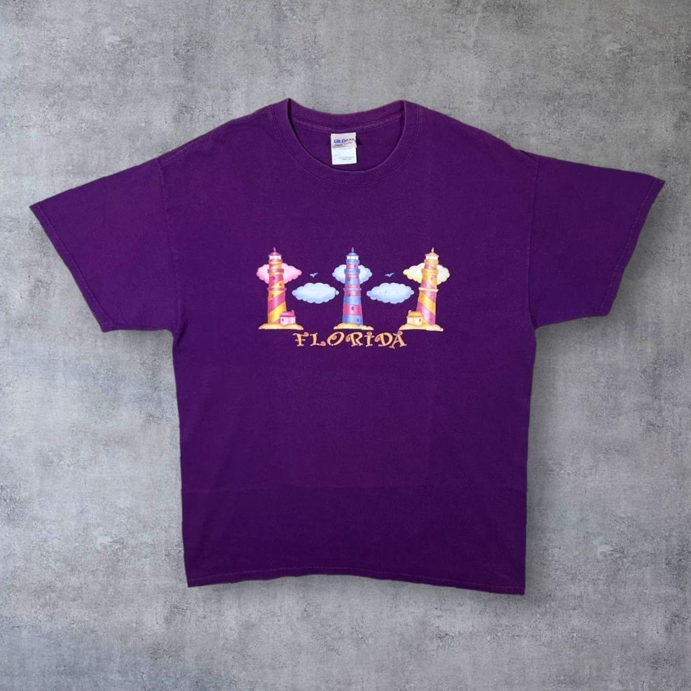 Gildan VINTAGE Florida Lighthouse Souvenir Graphic Purple T-Shirt Large Mens Regular Short Sleeve Round Neck Cotton Haiti 00s 90s 2000s Shark Size US L / EU 52-54 / 3 - 2 Thumbnail
