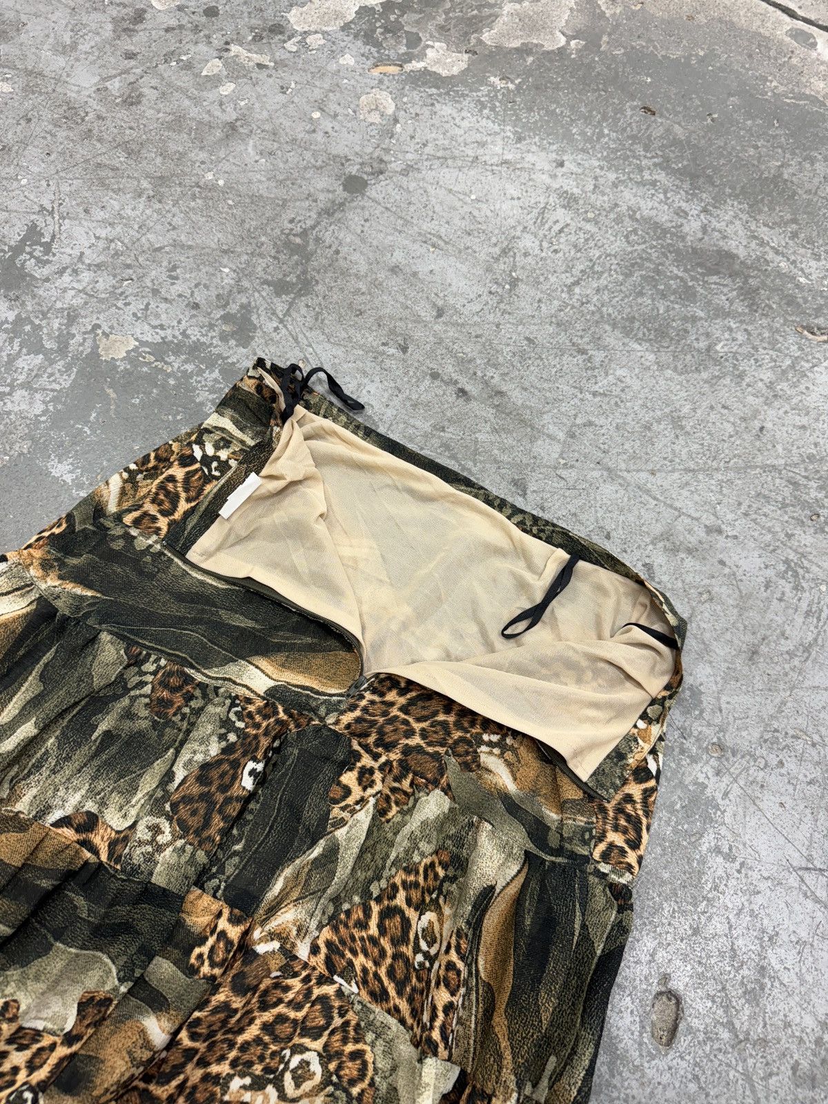 Japanese Brand Vintage y2k Maxi Skirt Cavalli Style Size 30" / US 8 / IT 44 - 6 Thumbnail