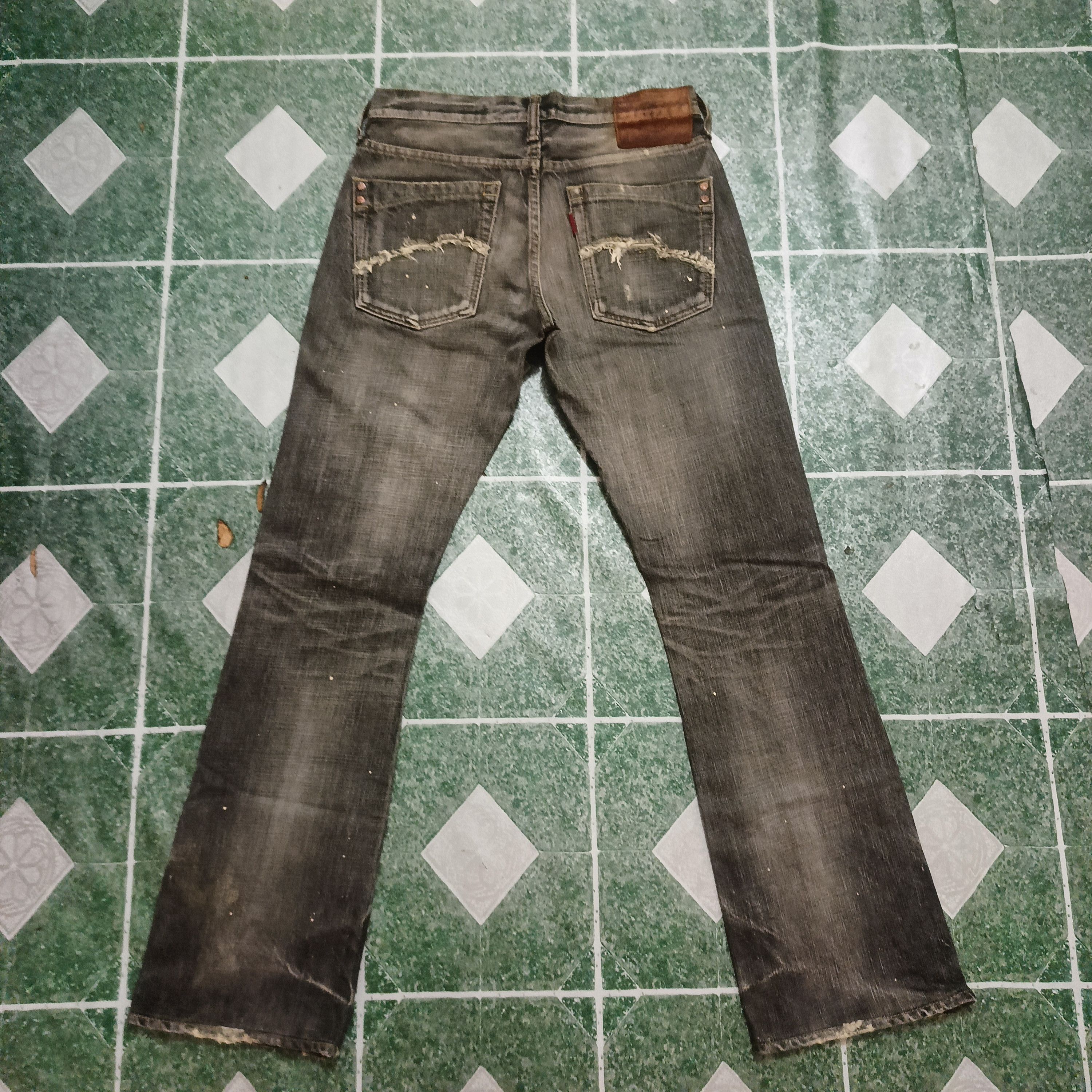Le Grande Bleu (L.G.B.) Japan Ripped Rivet&Blue Painted distressed Studded Jeans LGB Size US 30 / EU 46 - 1 Thumbnail