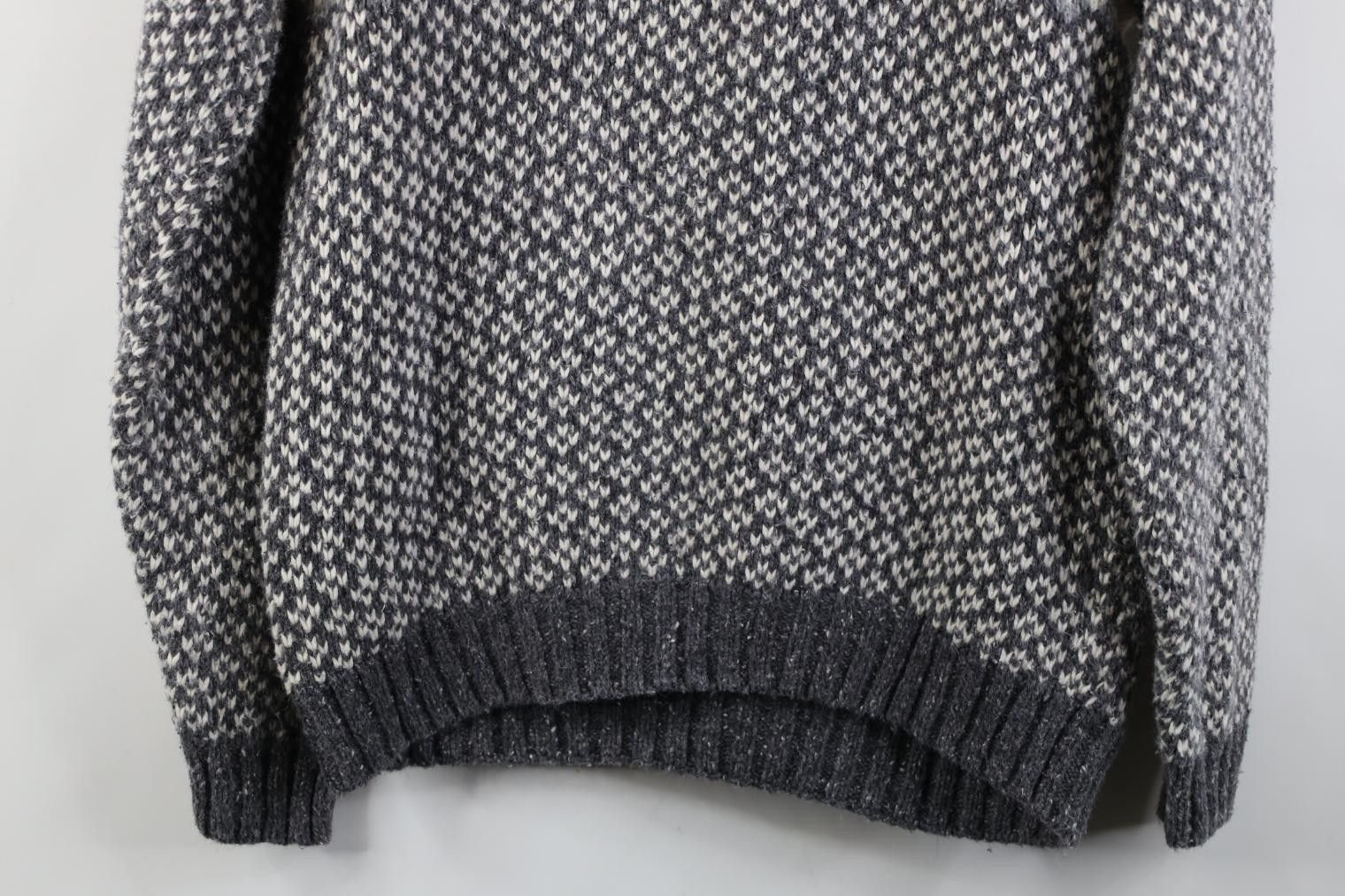 Vintage Vintage 90s Streetwear Snowflake Knit Crewneck Sweater Size US M / EU 48-50 / 2 - 10 Thumbnail