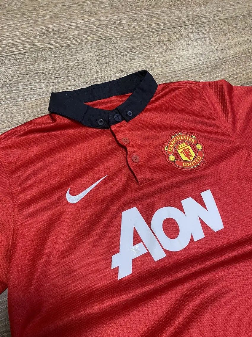 Nike × Vintage Vintage Manchester United Red Jersey 13/14 Kids 12-13 years Size US M / EU 48-50 / 2 - 5 Thumbnail