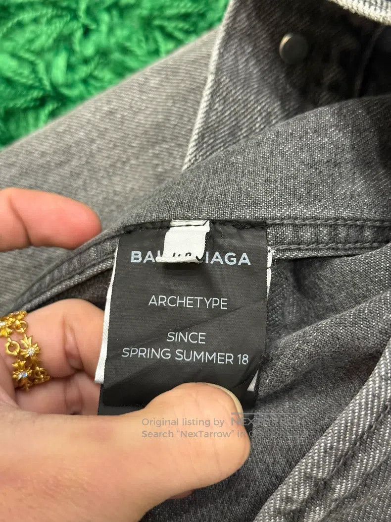 Balenciaga Balenciaga Washed Distressed Denim Jacket Size US M / EU 48-50 / 2 - 7 Thumbnail