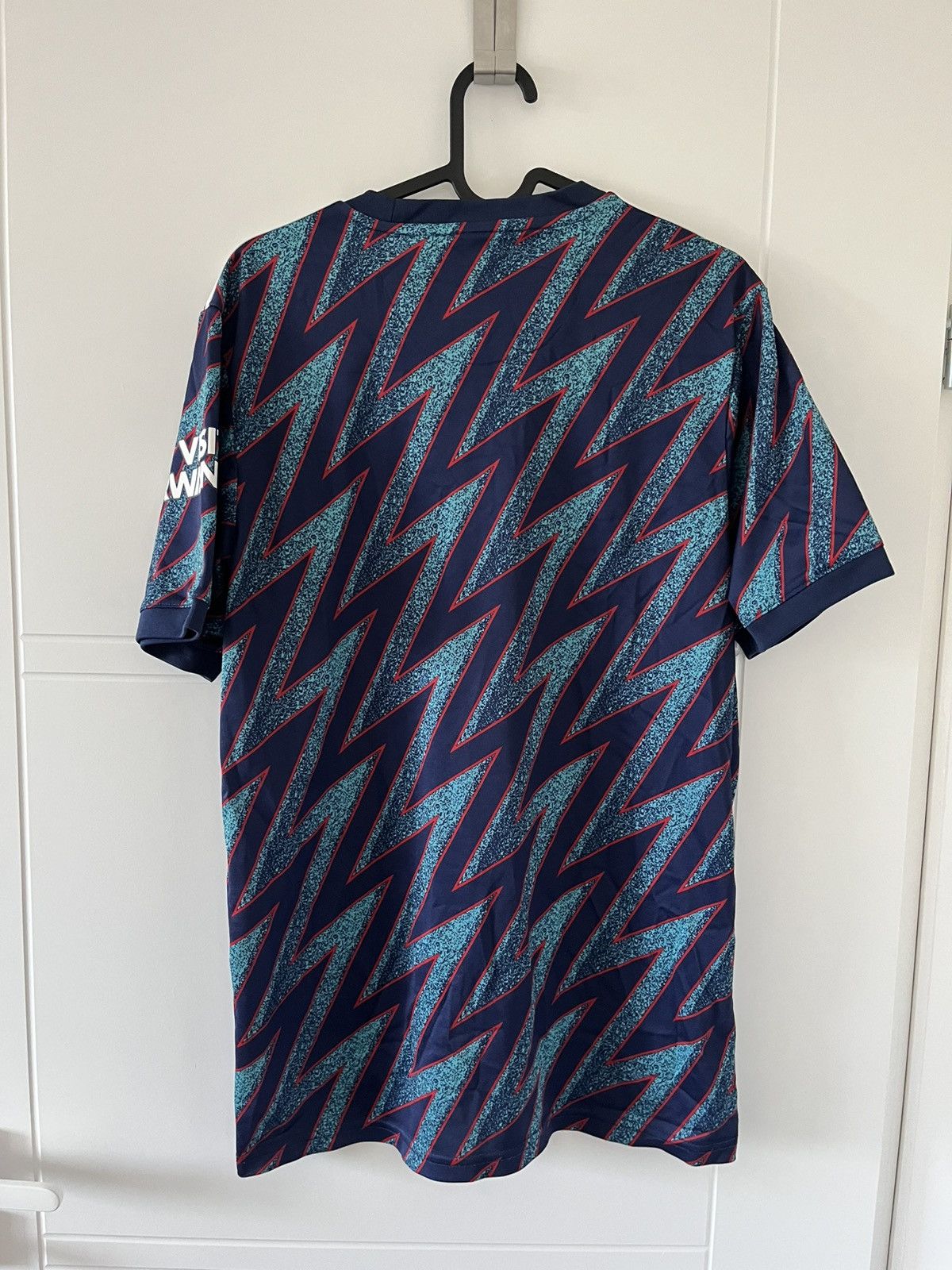 Arsenal adidas 2021/2022 trzecia — zdjęcie 3