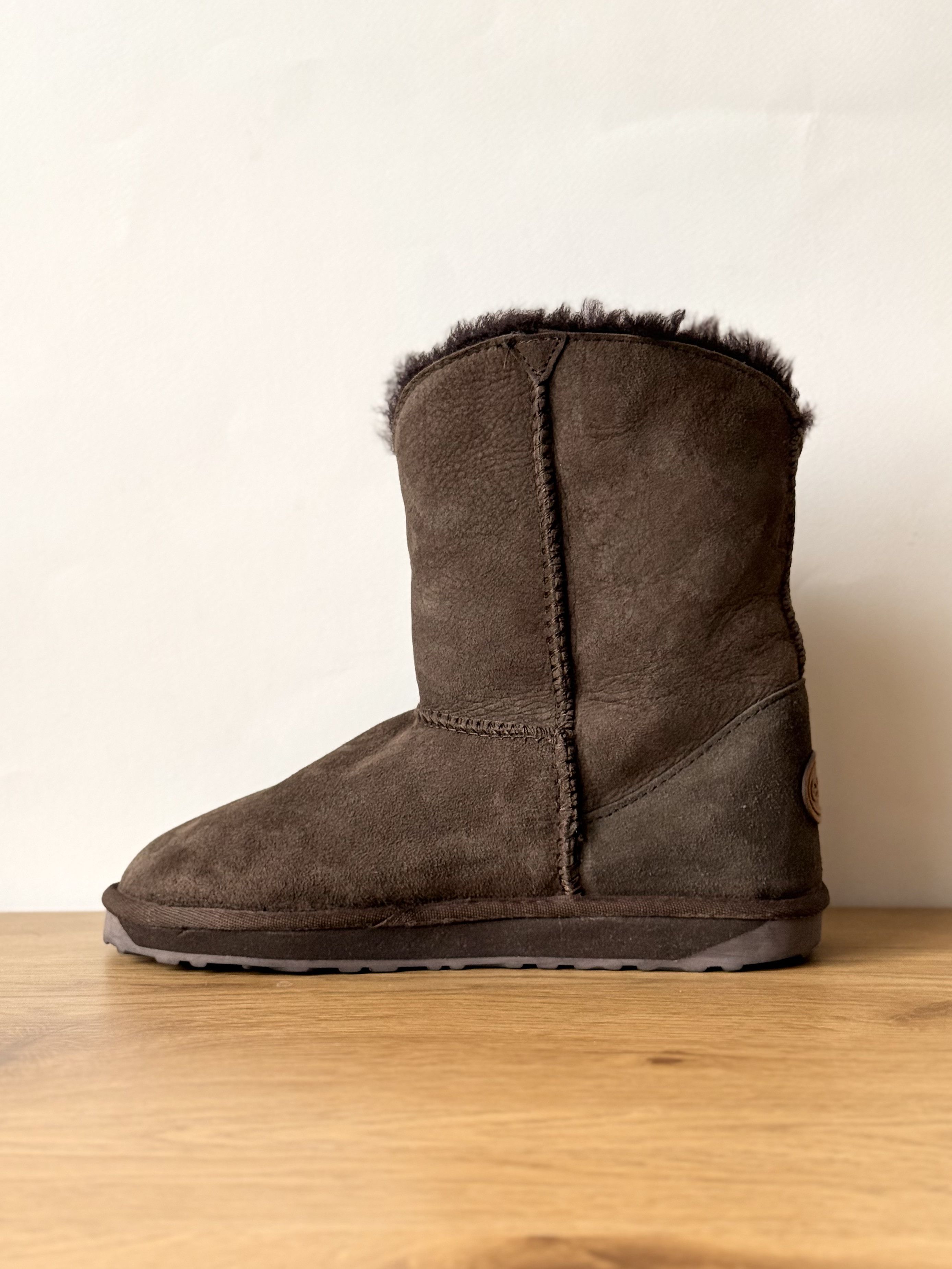 Ugg EMU Australia Real Fur Sheepskin Winter Boots (39) Size US 9 / IT 39 - 5 Thumbnail