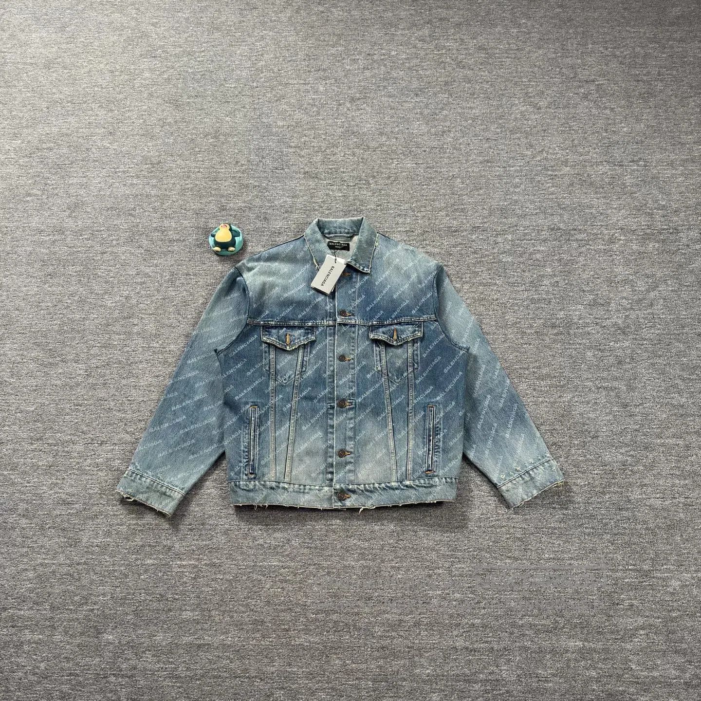 Balenciaga Balenciaga Allover Print Blue Denim Jacket. Size US XS / EU 42 / 0 - 1 Thumbnail