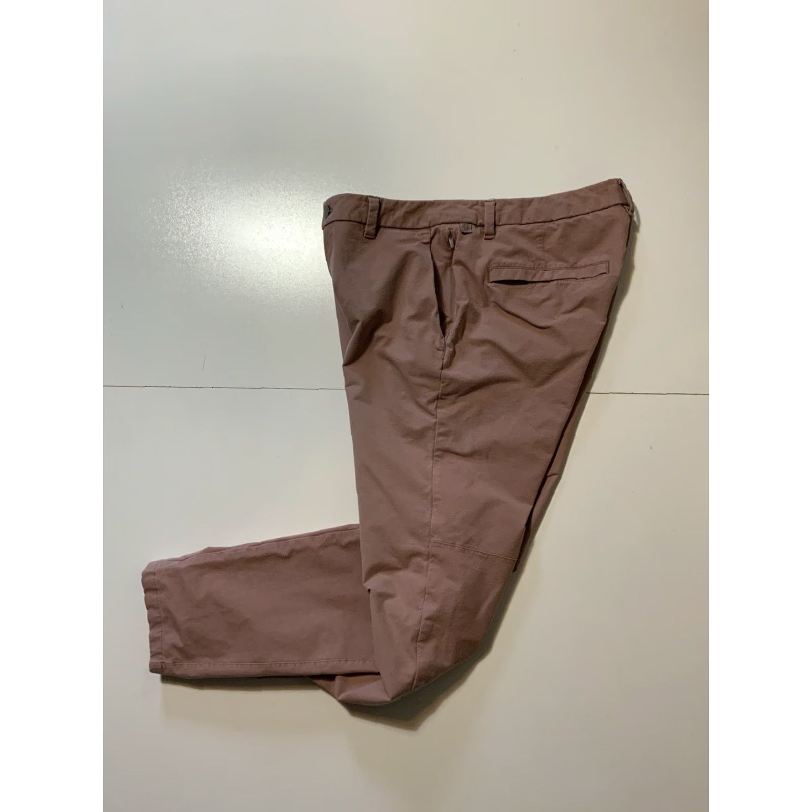 Lululemon 28 Lululemon Commission Mauve Earth Clay Dye Slim Fit Tapered Pants Sz. 32 Size US 32 / EU 48 - 5 Thumbnail